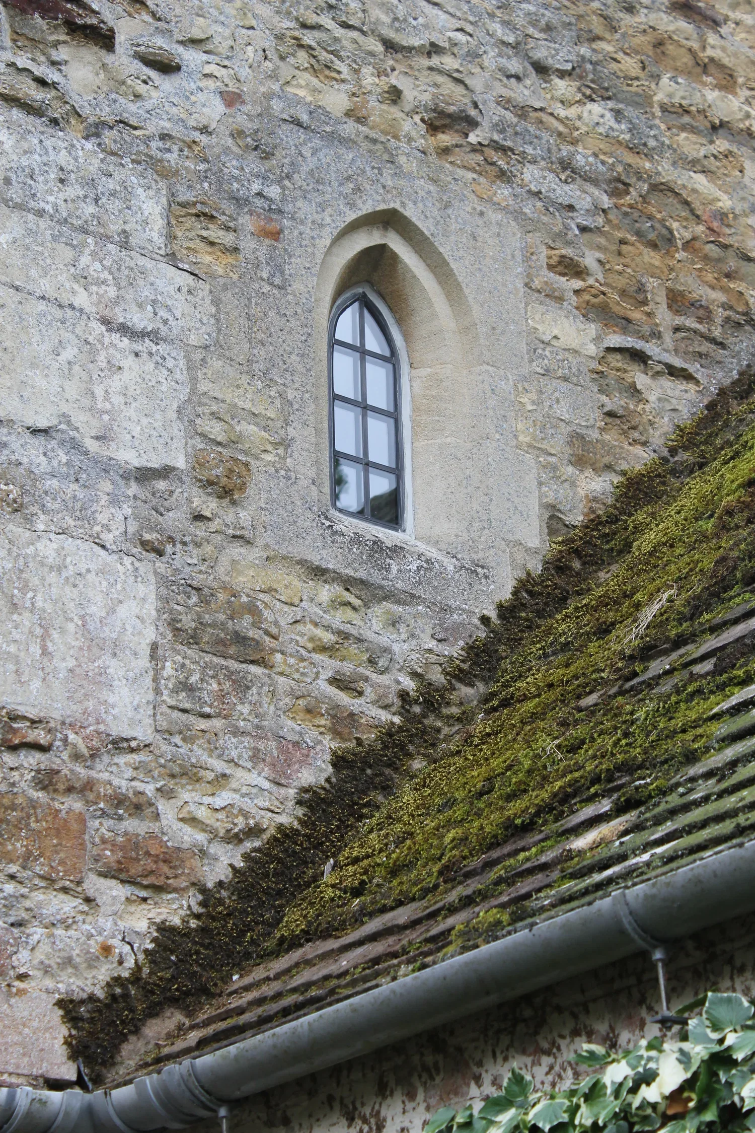 Stone Cottage - Insulead® Fixed Units · Steelyte® opening casements · APPlied square leading10.webp