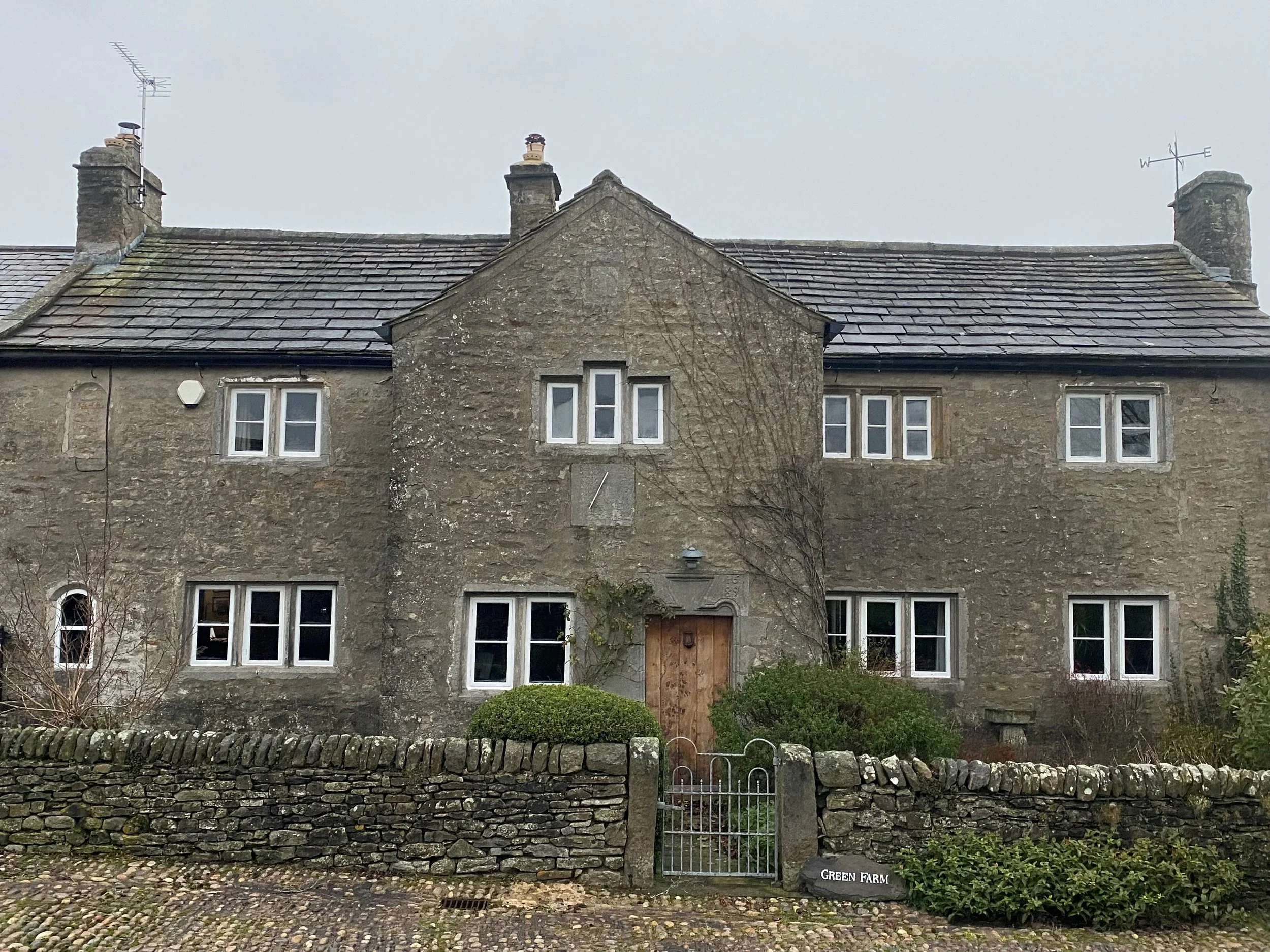 INSULEAD® FIXED UNITS · STEELYTE® SLIM OPENING CASEMENTS - Albion crowne 1.webp
