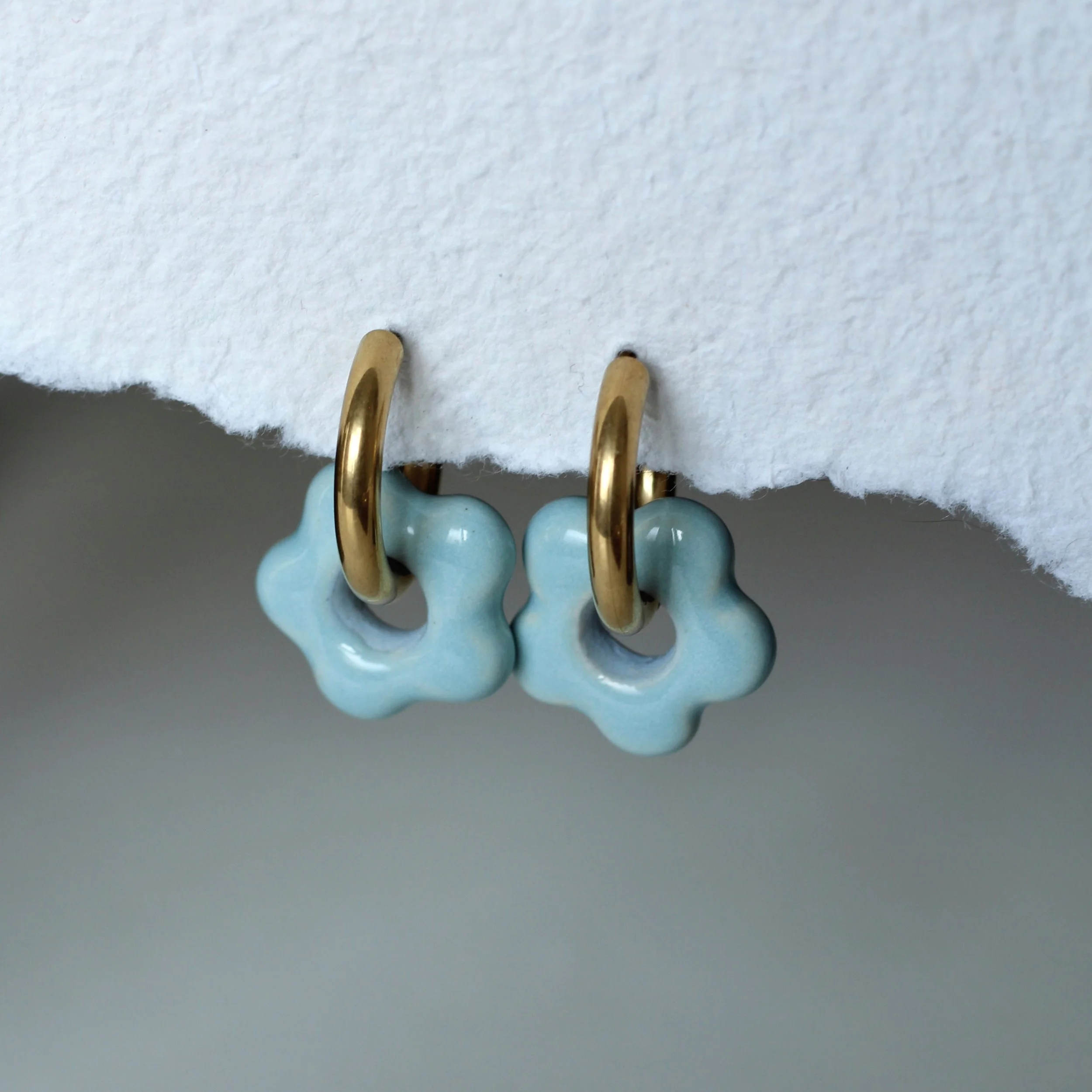 Flora light blue (golden)