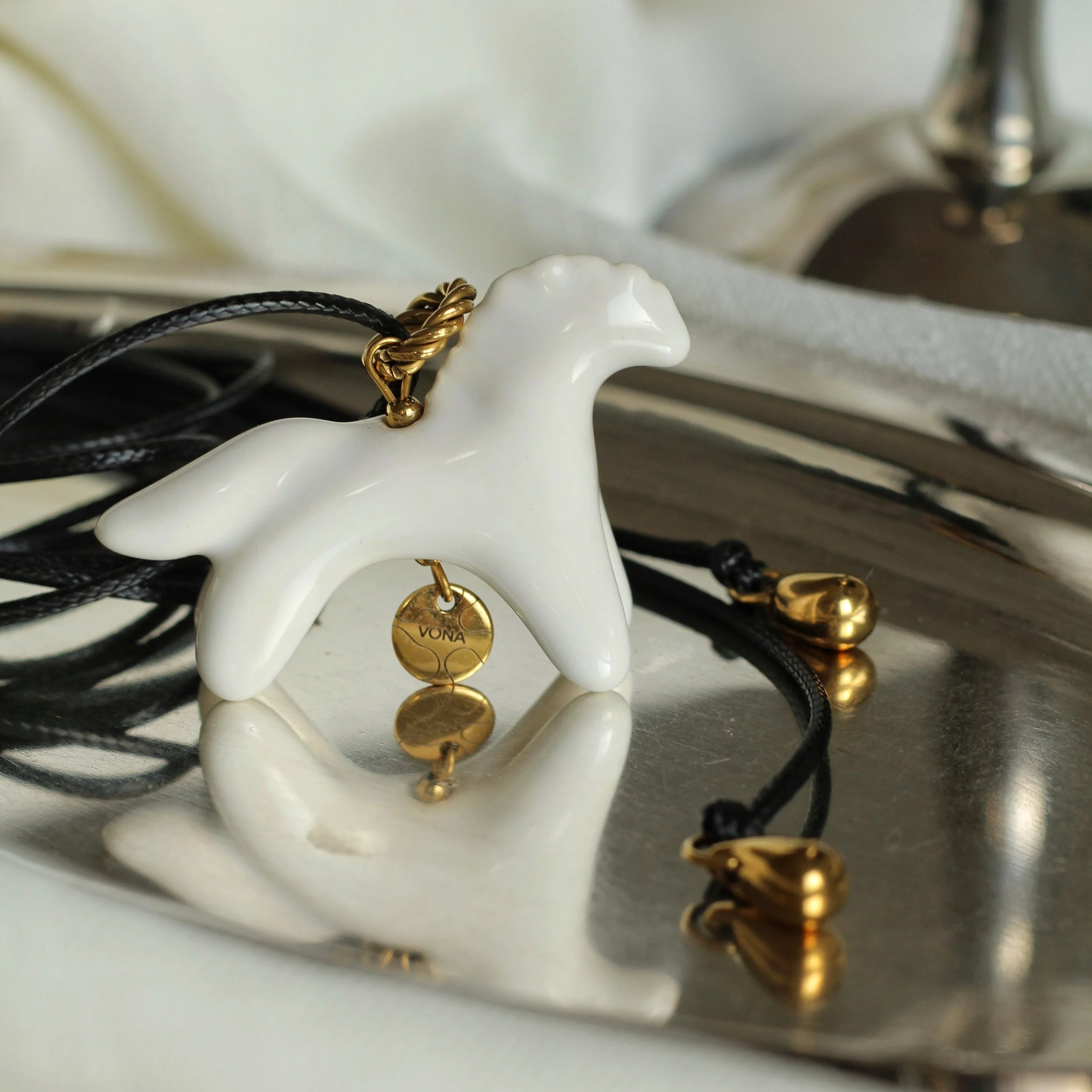 Spirit white (golden)