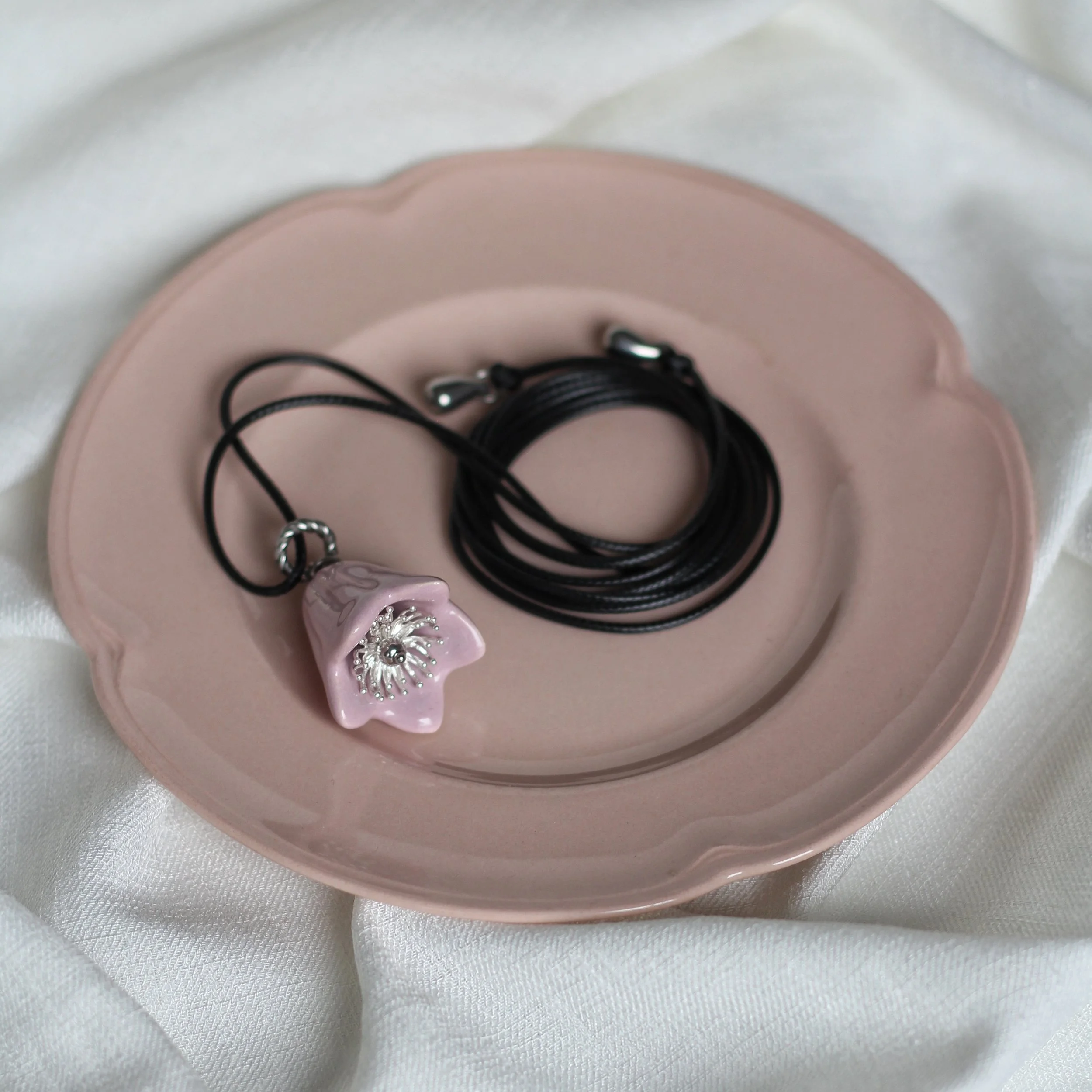 Luma bell pendant light pink (silver)