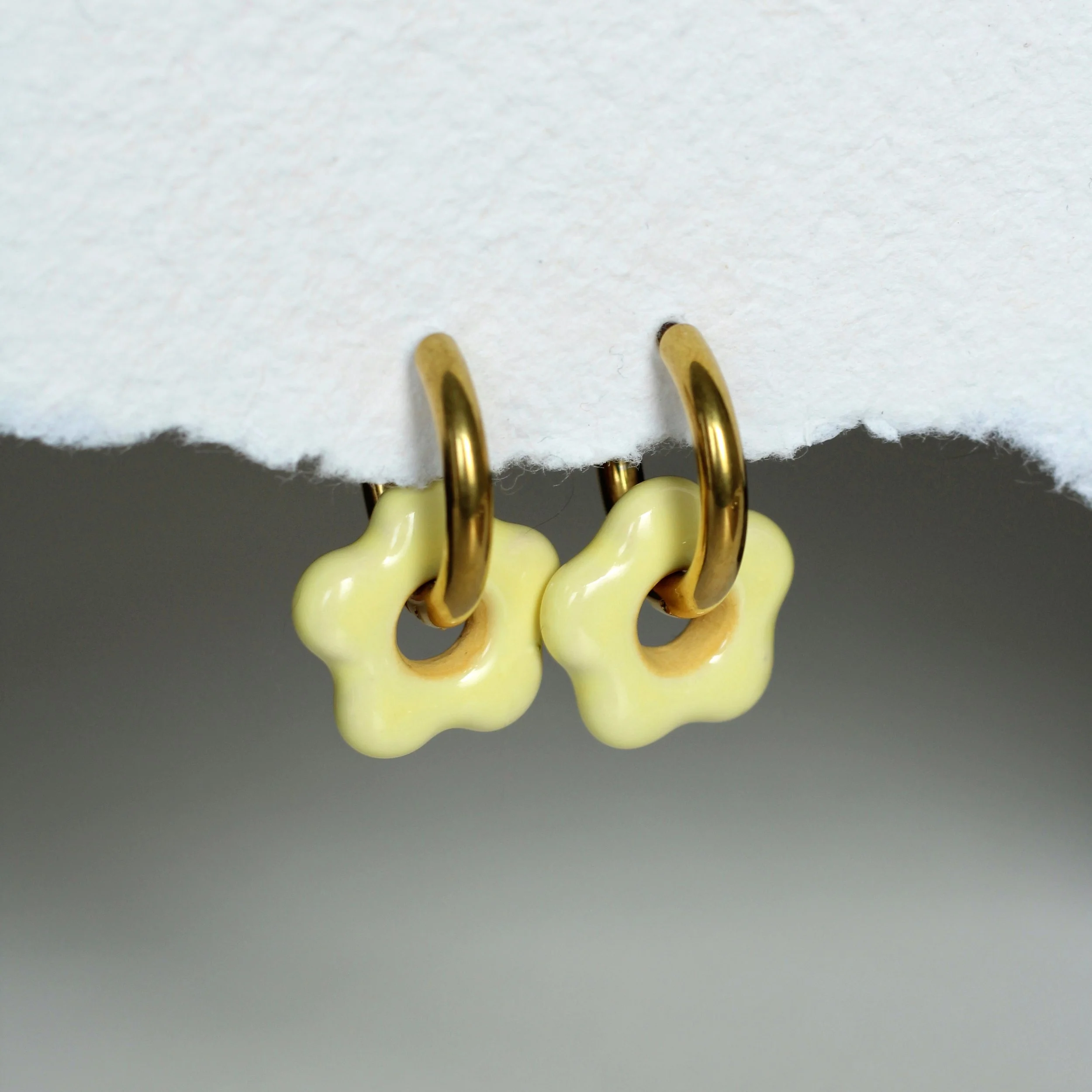 Flora butter yellow (golden)