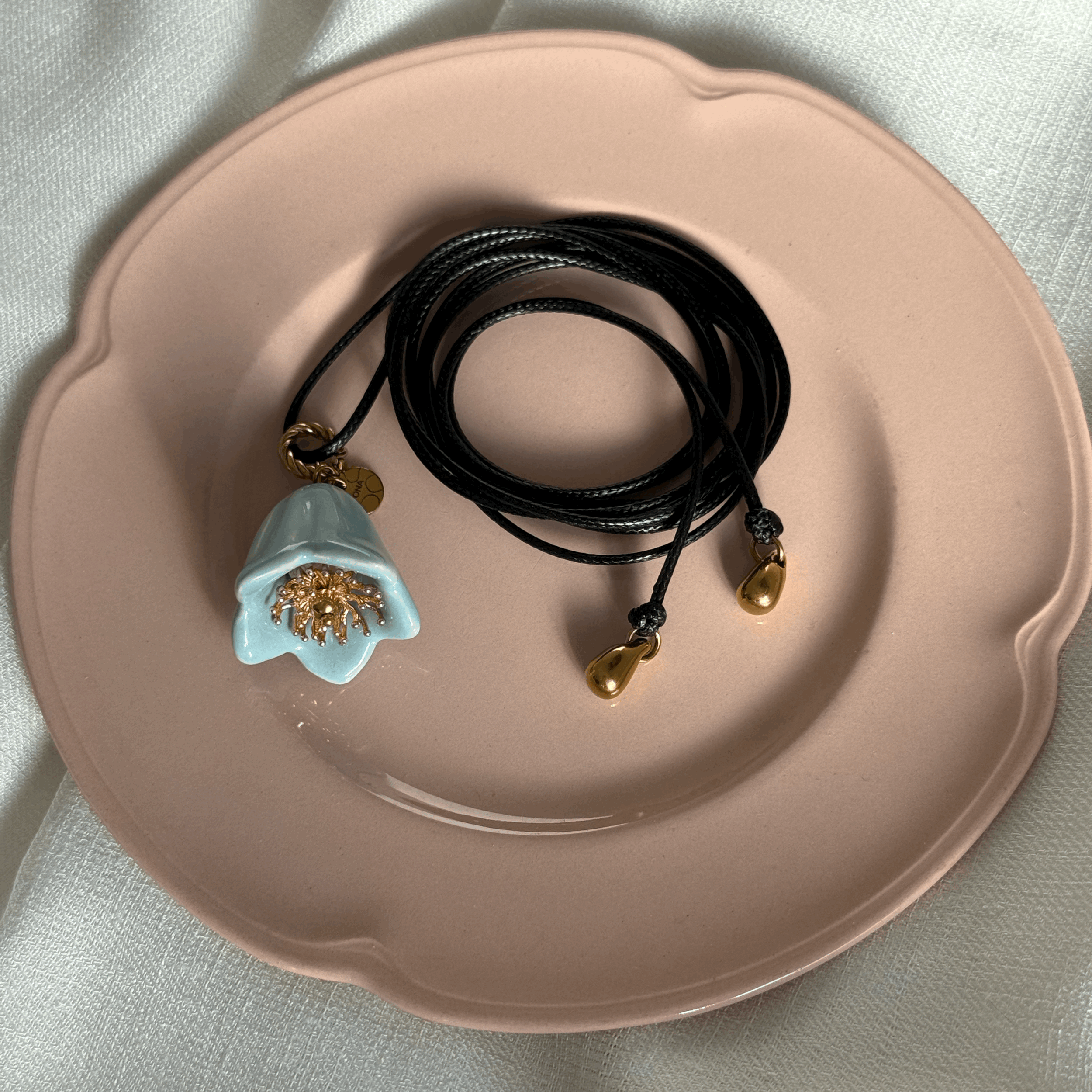 Luma bell light blue (golden)