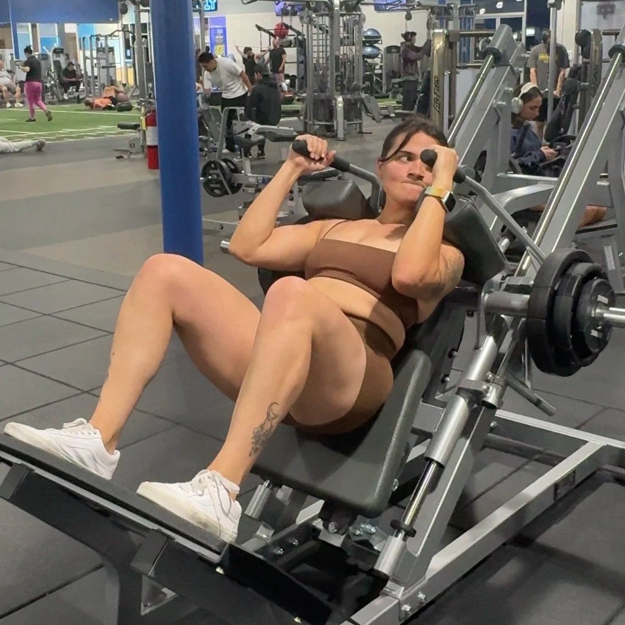 No, Lifting Heavy Won't Make You Bulky