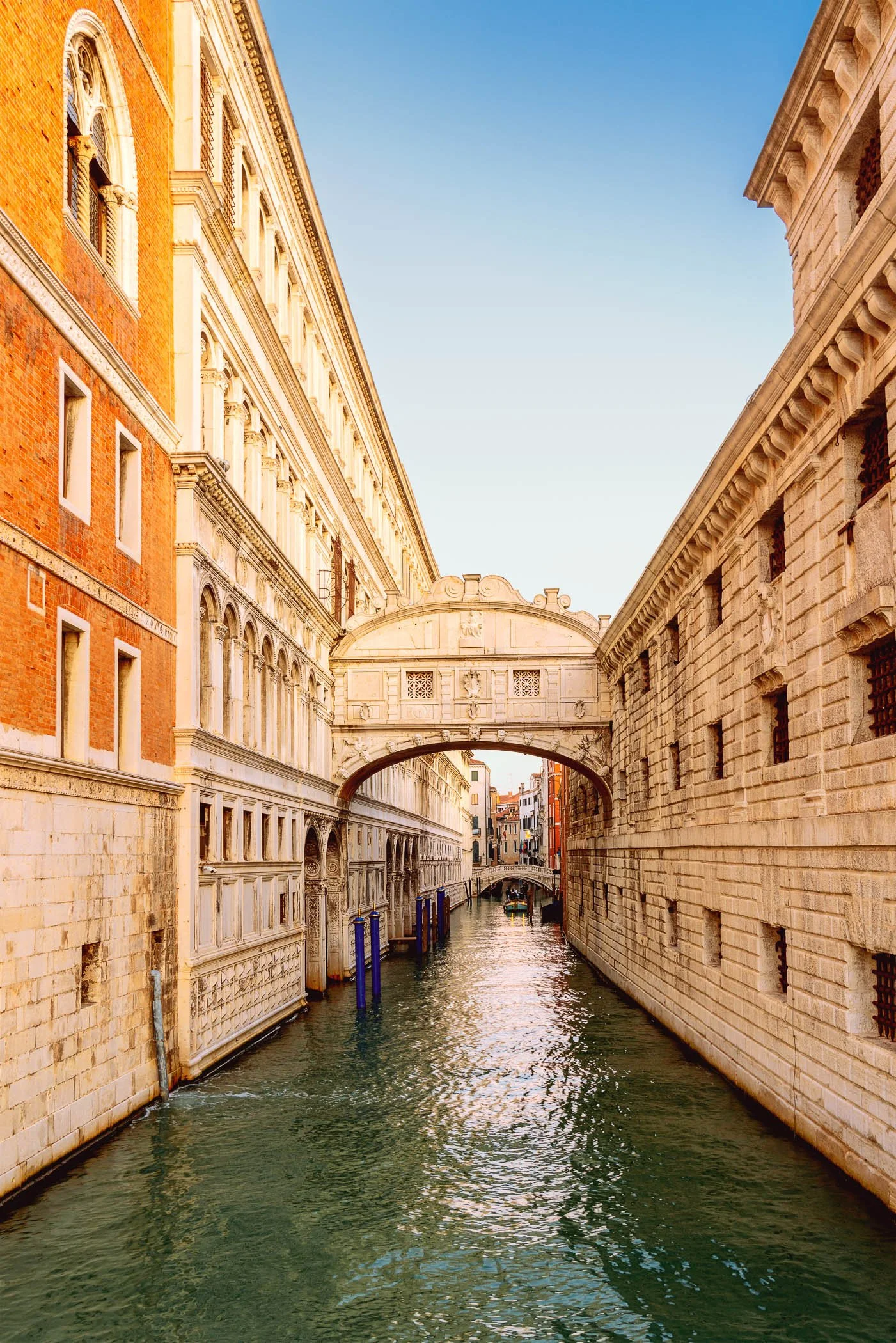 Bridge of Sighs The iconic enclosed limestone bridge suspended over the quiet canal below.