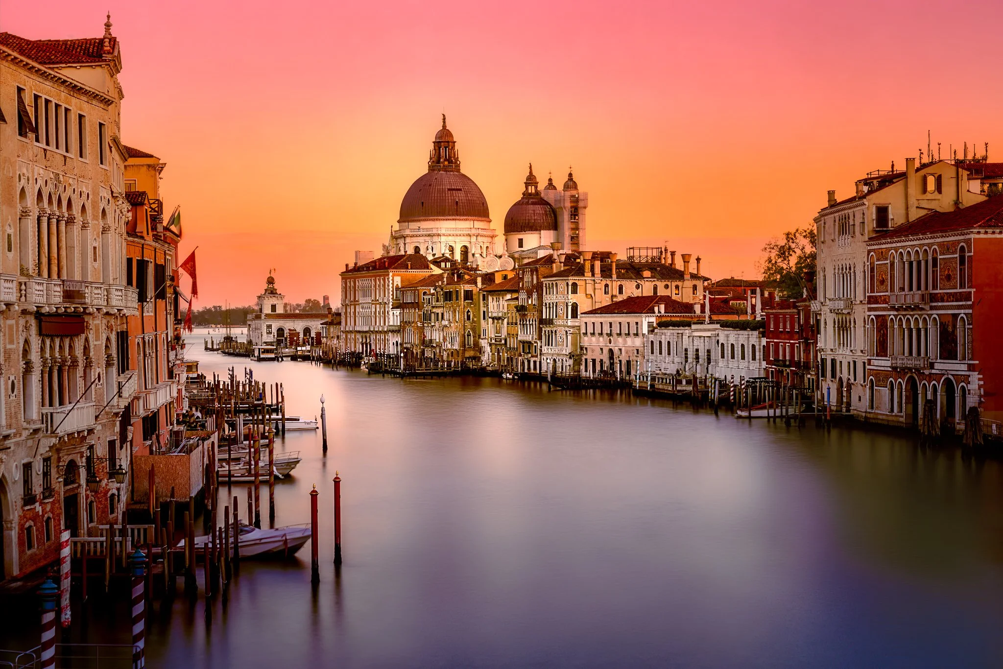 venice-grand-canal-sunrise-reflection.jpg