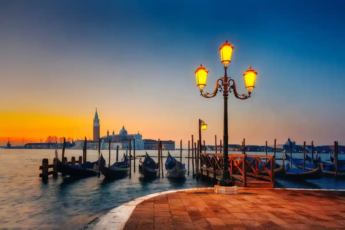 Lampstand before San Maggiore