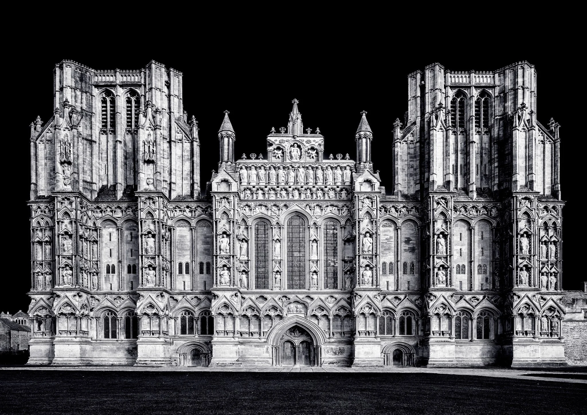 wells-cathedral-black-white.jpg