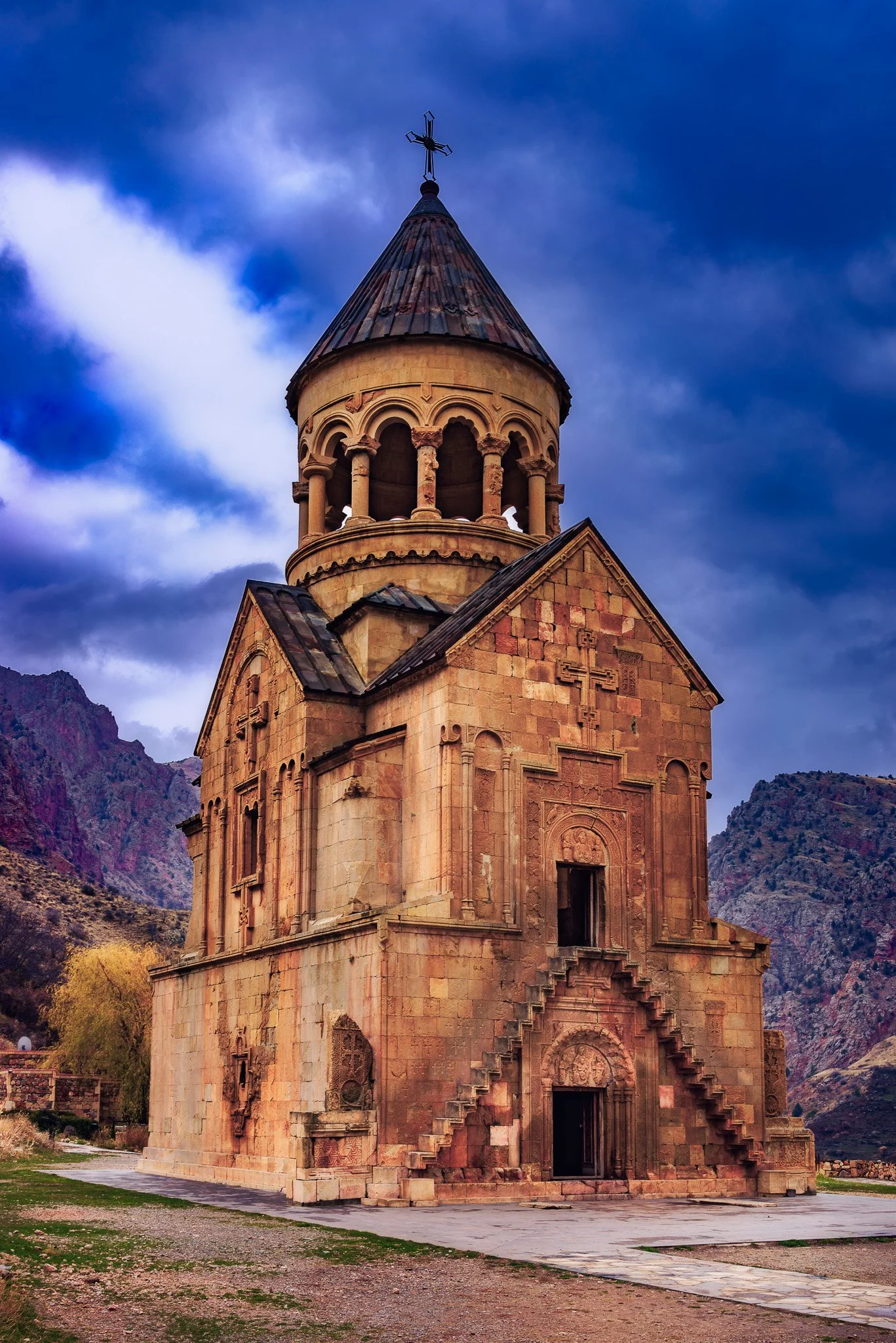 surb-astvatsatsin-church-fine-art-armenia.jpg