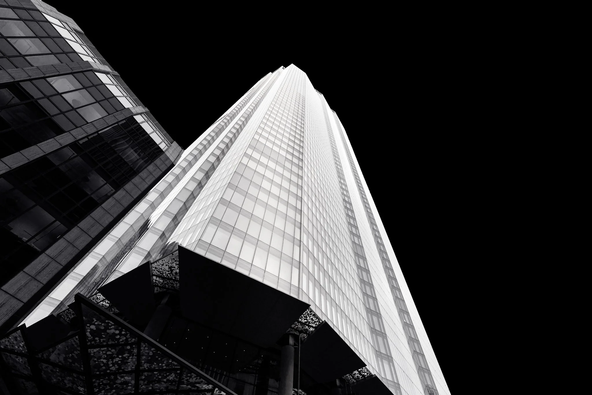 22-bishopsgate-london-fine-art-black-and-white-architecture-photography-john-wright.jpg