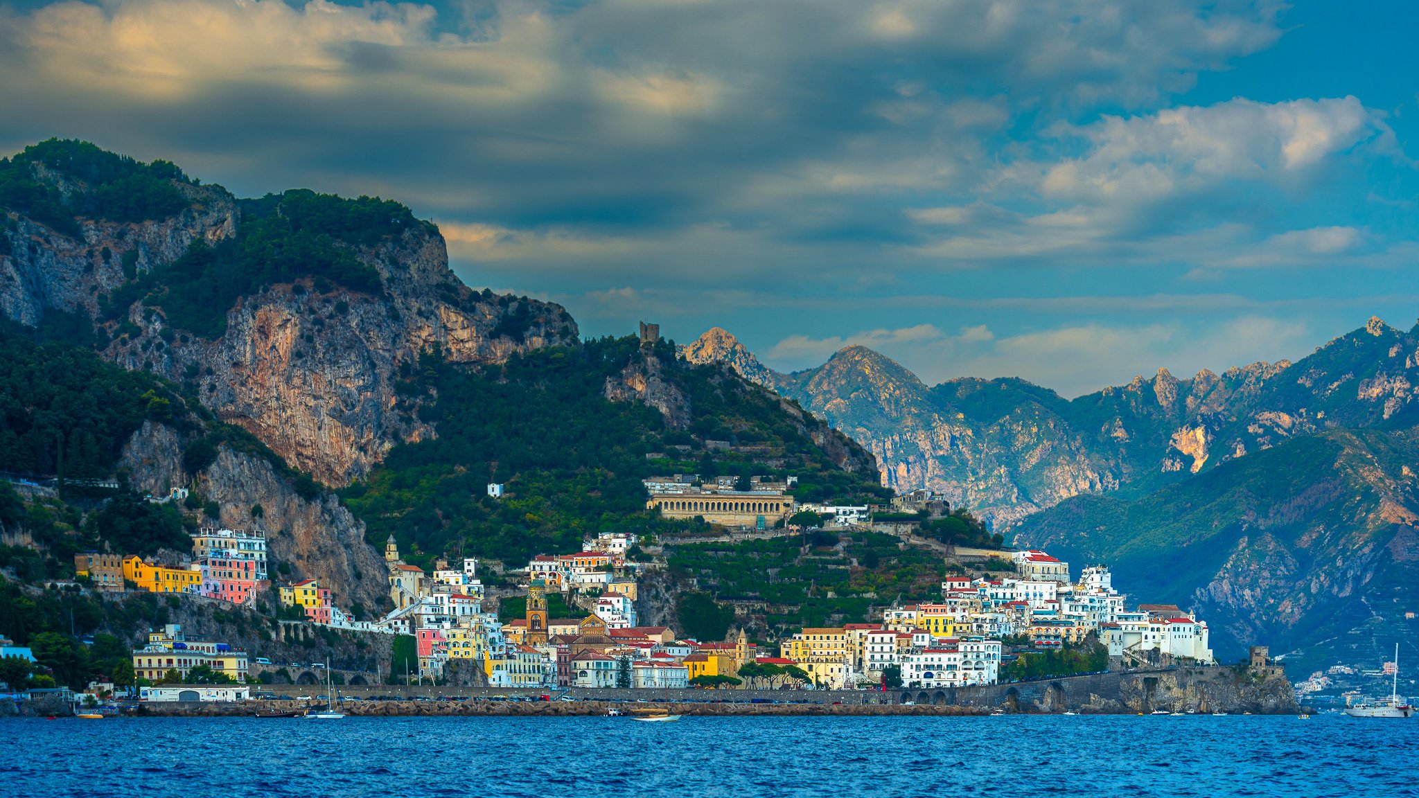 amalfi-town-before-sunset.jpg