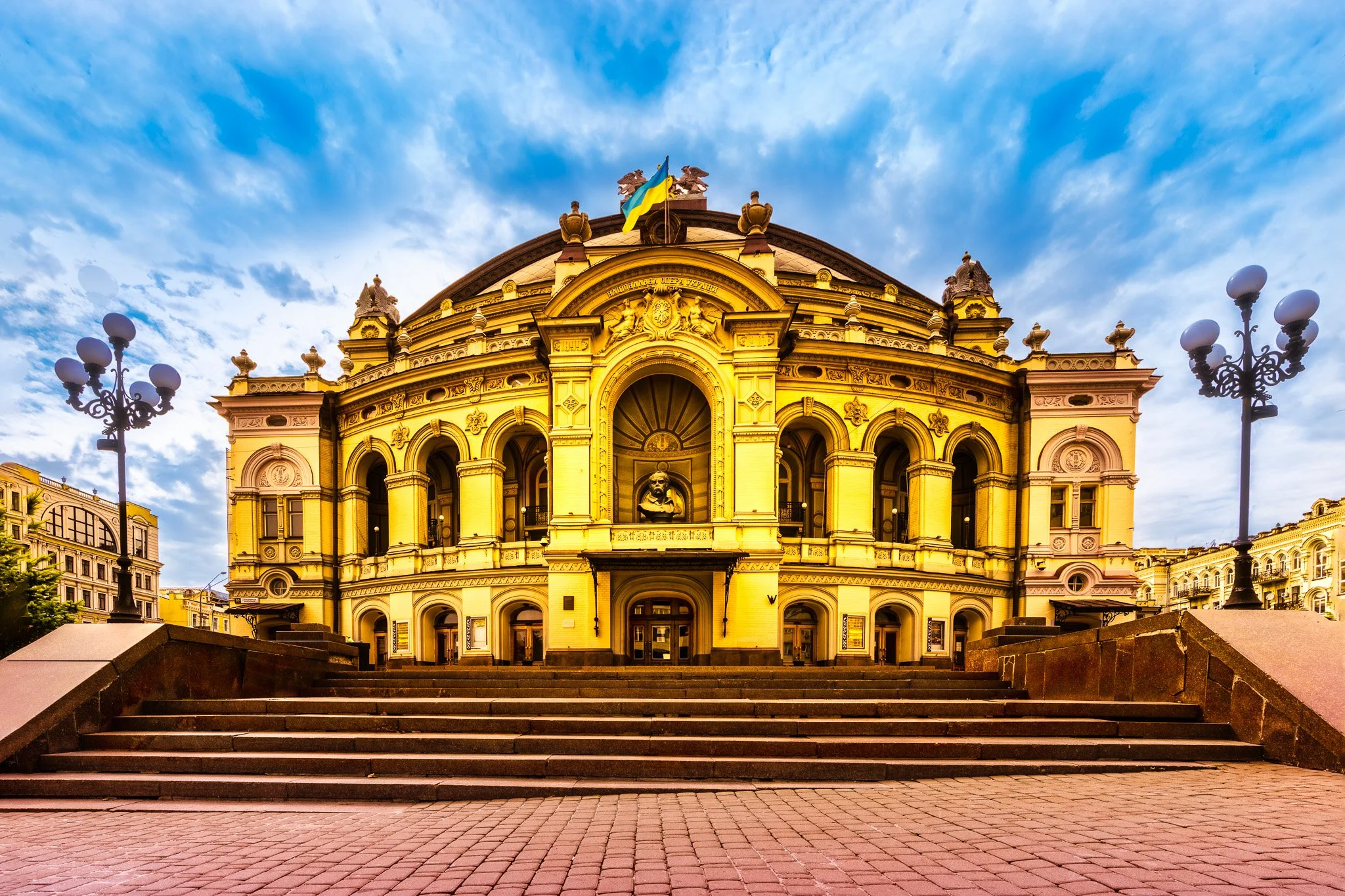 kyiv-opera-house-golden-hour.jpg
