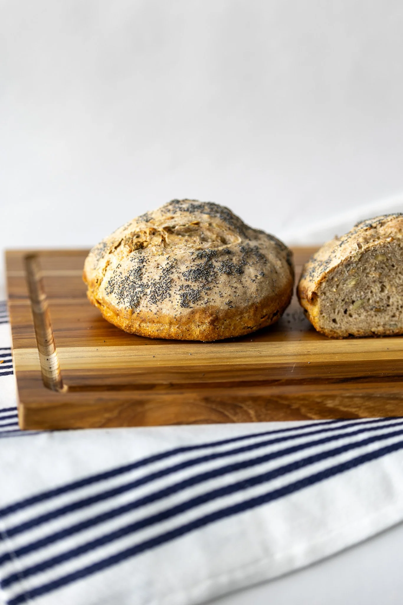 Arctic Sourdough Poppyseed Rye Johnny Michael 06.jpg