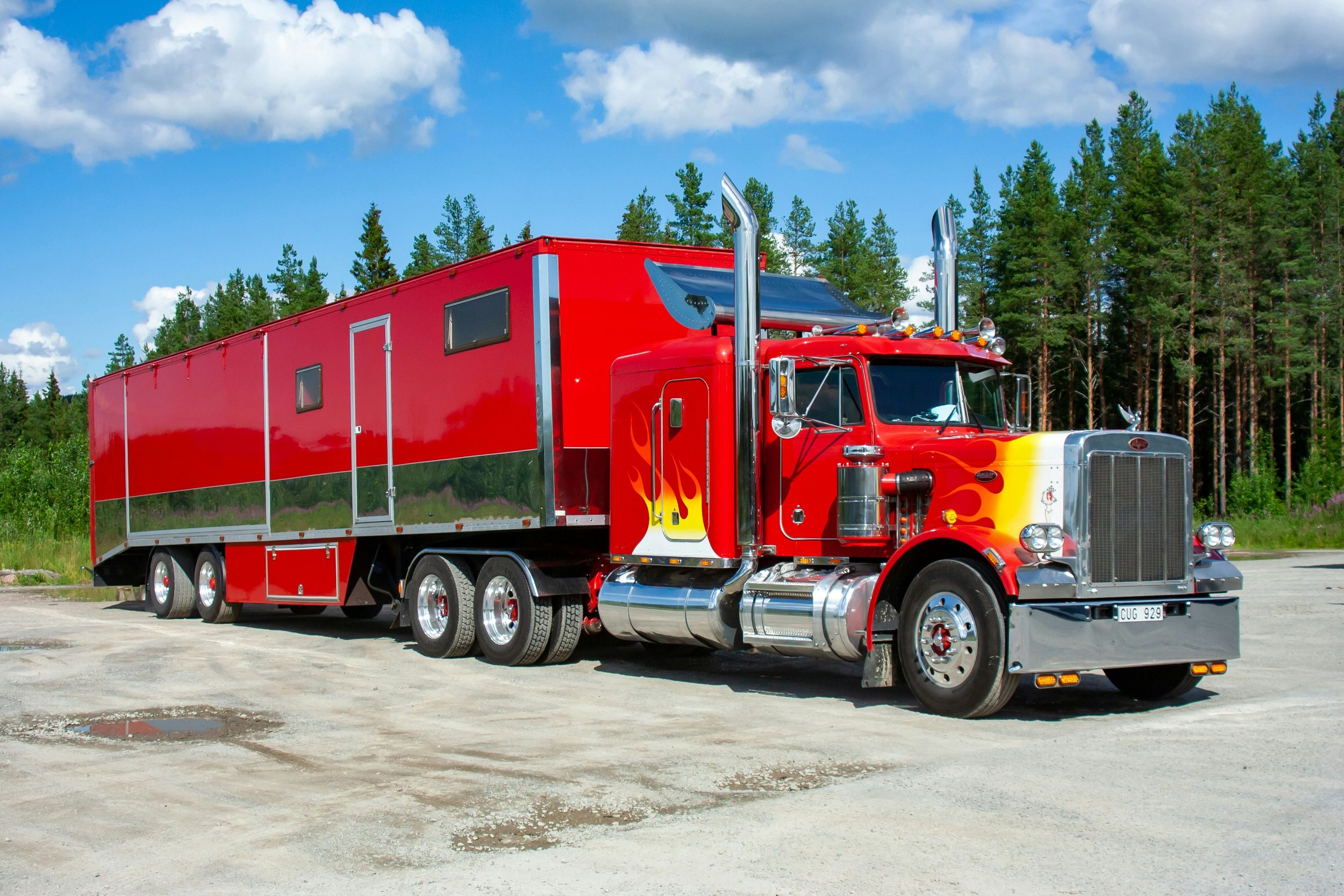 Best Catwalk for Semi Trucks: A Fleet Buyer's Guide