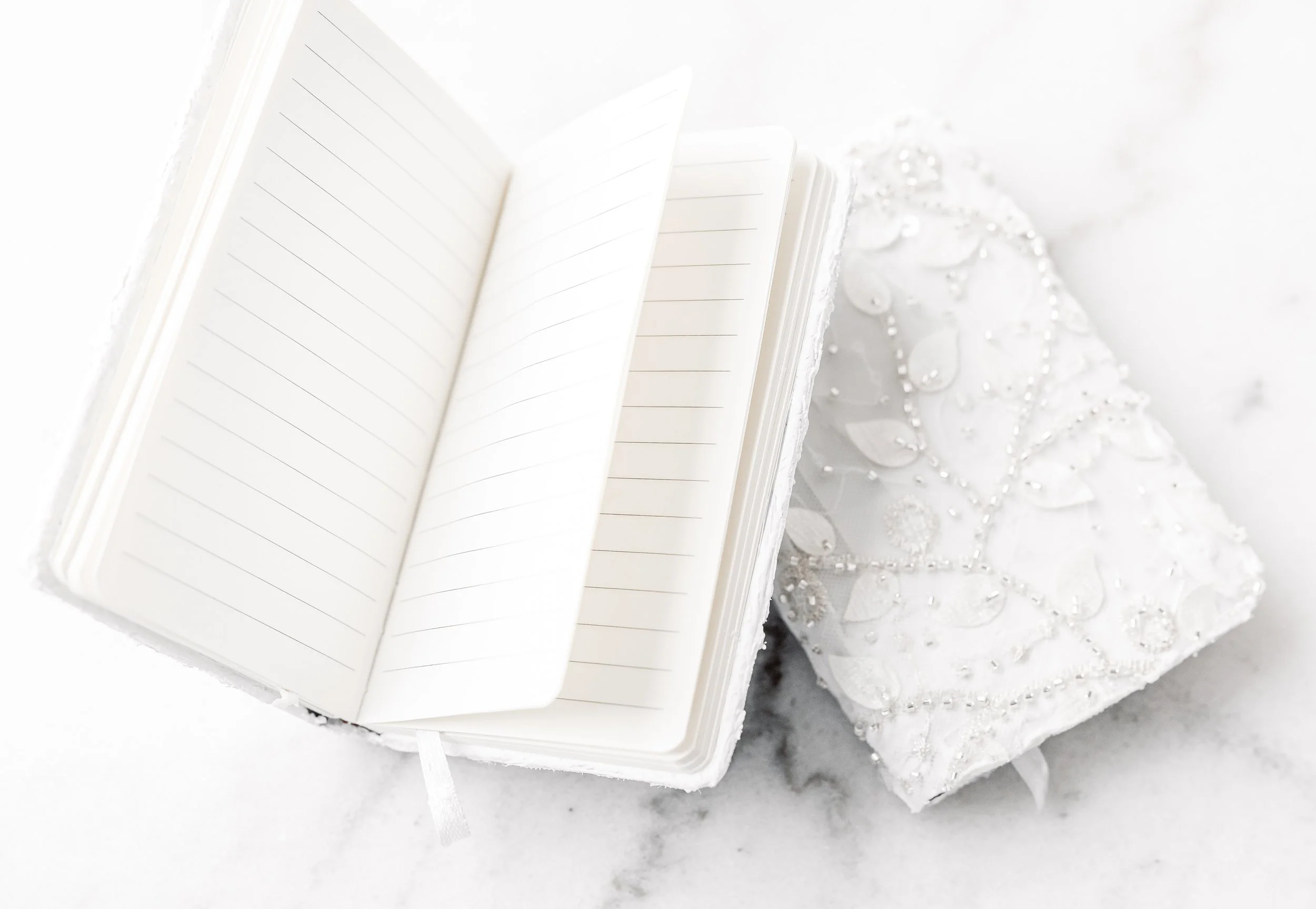 NOTE_VowBooks-6.jpg