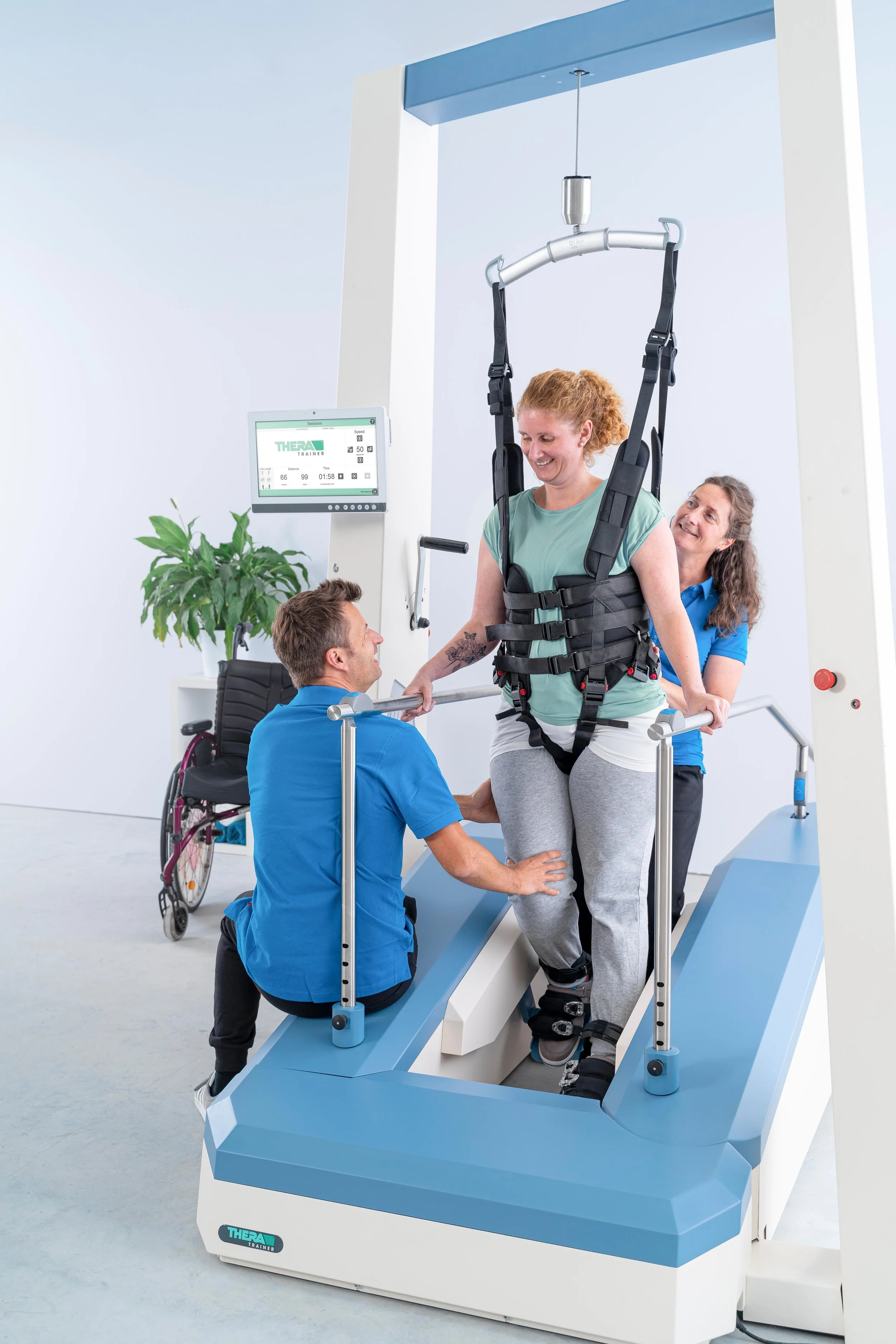 THERA-Trainer lady does gait training therapy