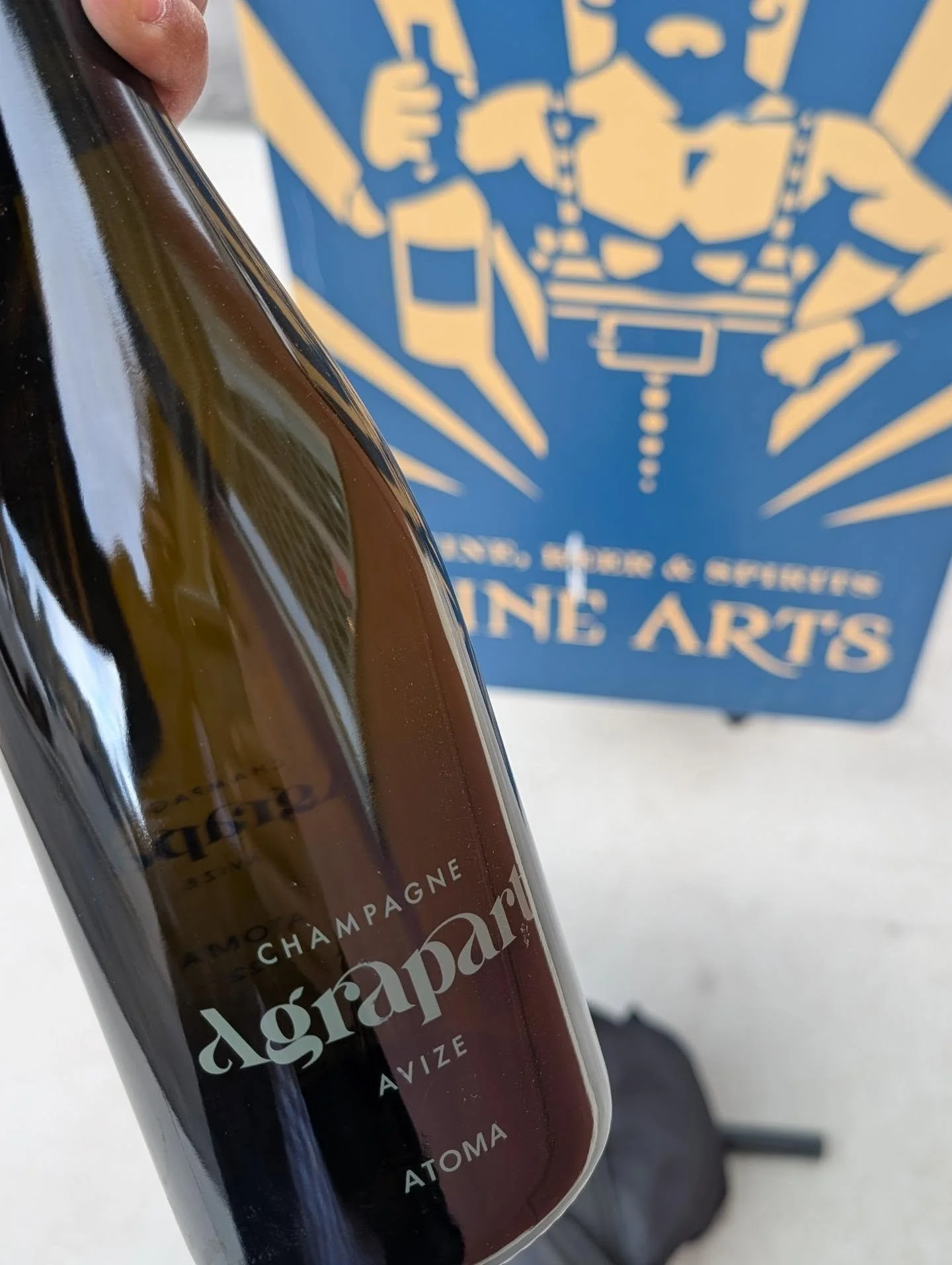 Landed and all gone! Reach out to @vinearts @willisonwine as we are getting more soon from @agrapartavize thanks to our friends @lamadamechampagne @fabrice.agrapart !

#champagne #avize #yycchampagne #bubbles