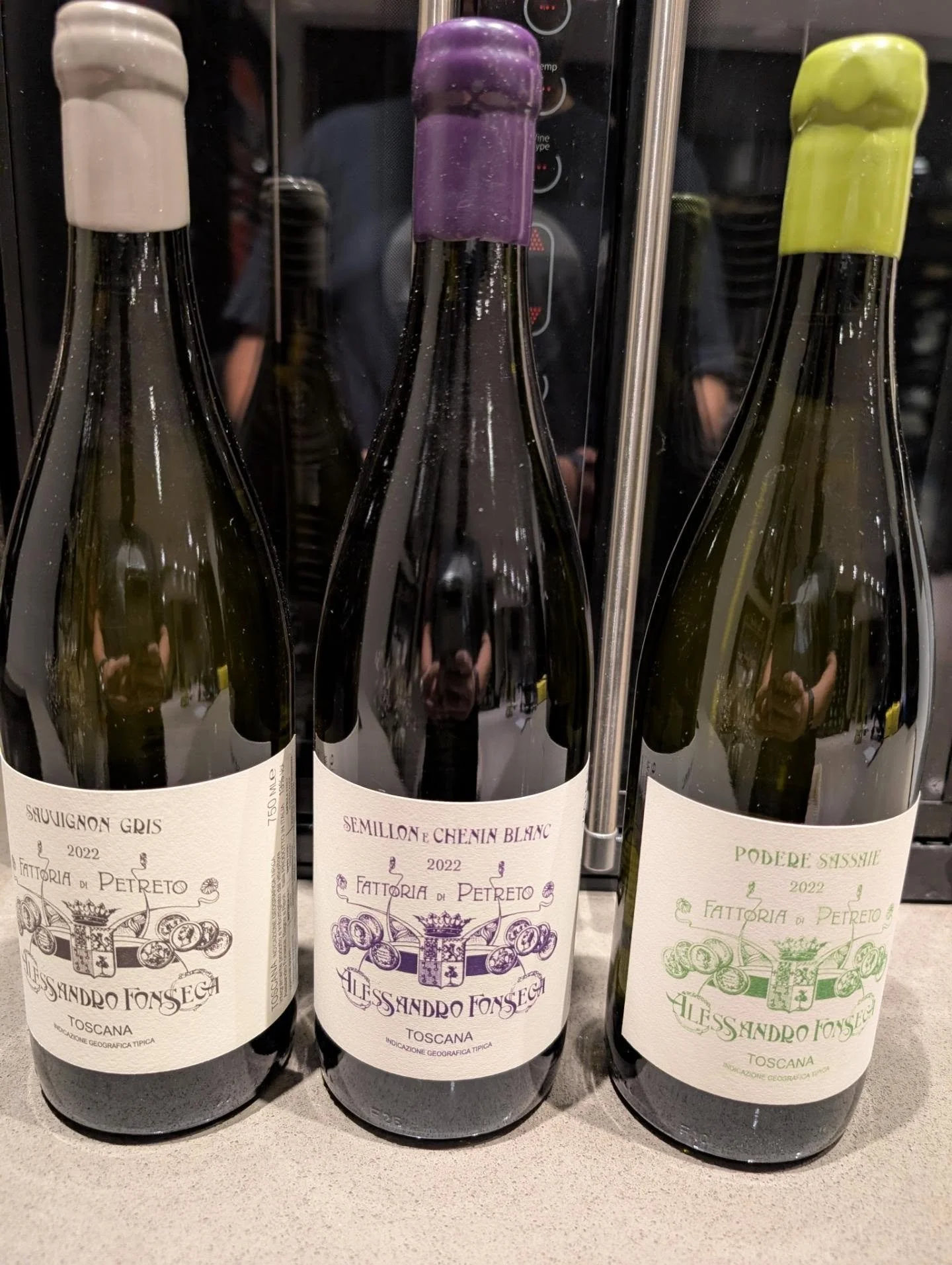 Very limited release from Tuscany of Semillon, Sauvignon Gris and Chenin Blanc! Amazing quality and beautiful wines! Grab them while you can @vinearts @willisonwine !

#tuscany #italianwine #cheninblanc #yycwine #yycitalian