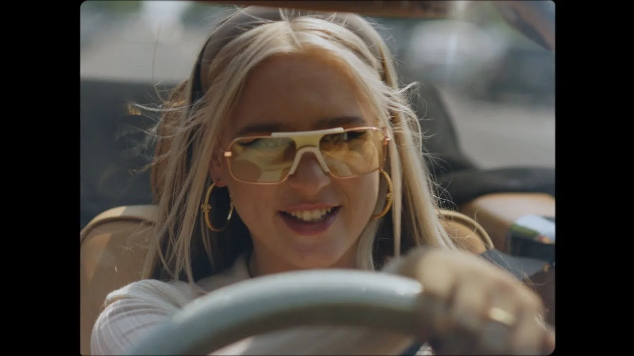 Lydia Képinski - MTL me déteste