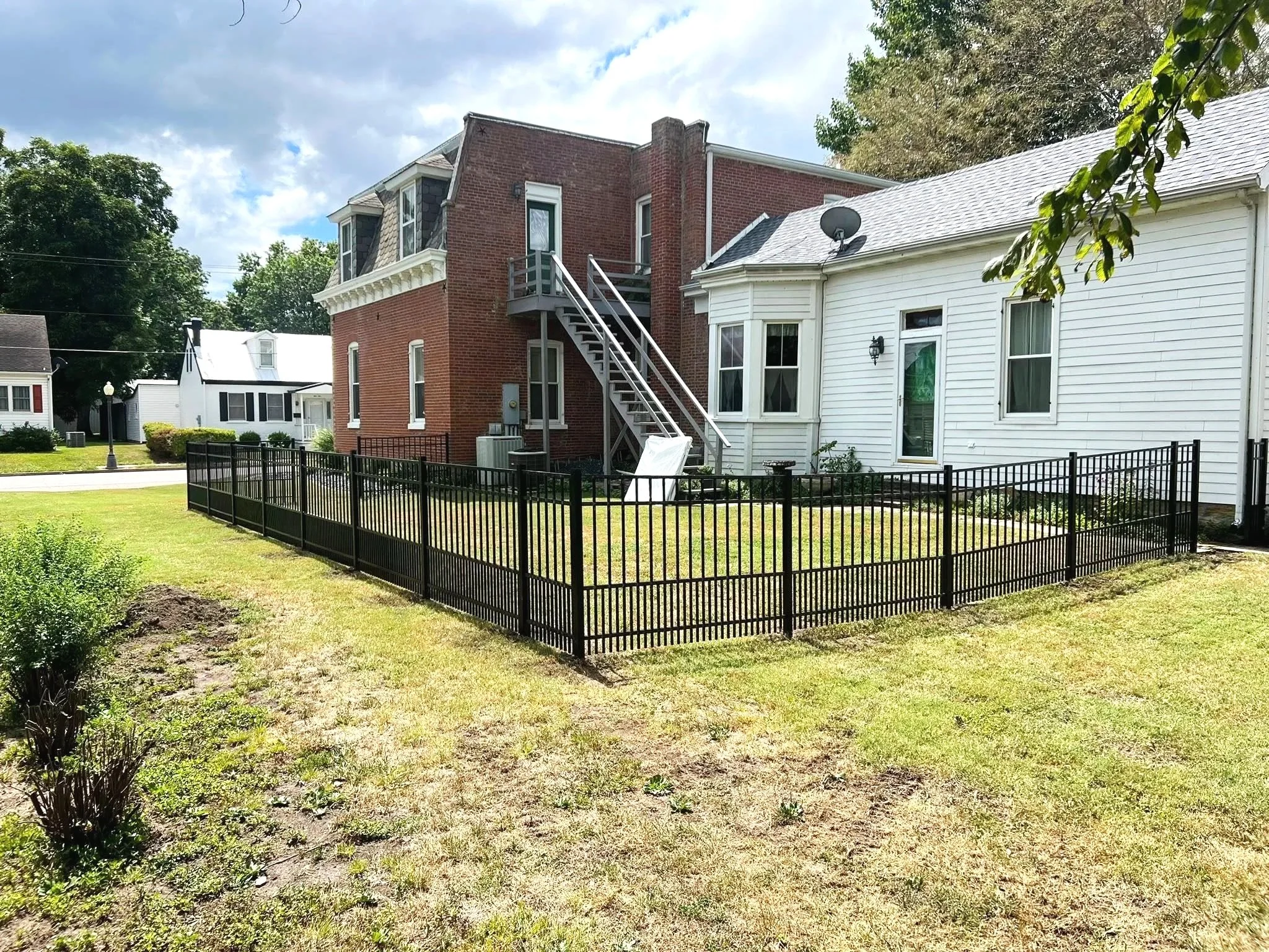 Do You Need a Permit to Install a Fence in St. Charles County?