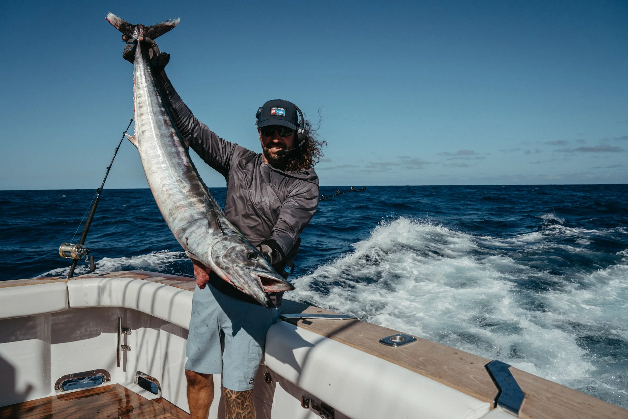 The lightest fishing shirt in the line, the Vaportek is key for full days of non stop fishing.