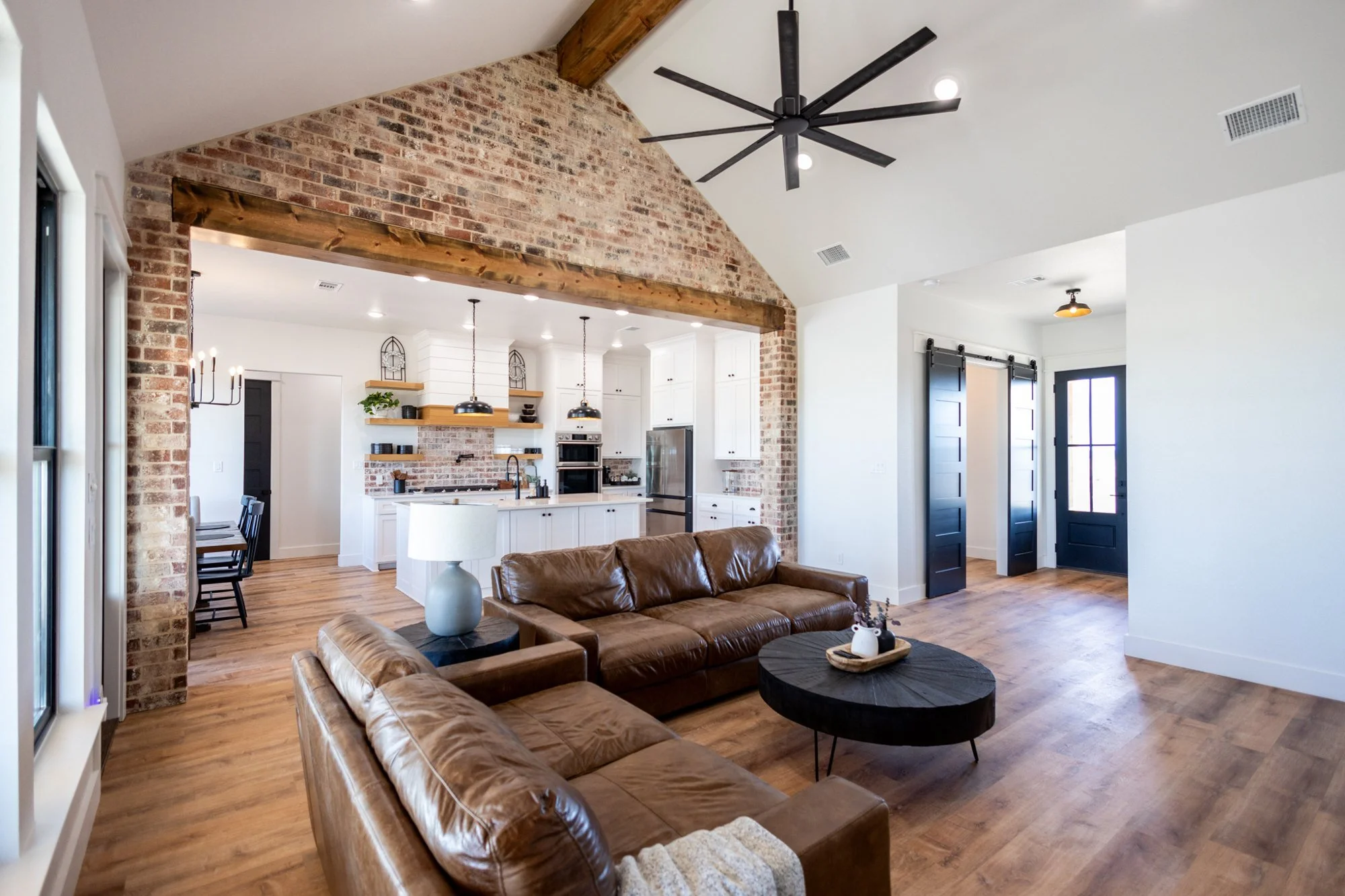 Modern Farmhouse Finishes That Still Look Good in Ten Years