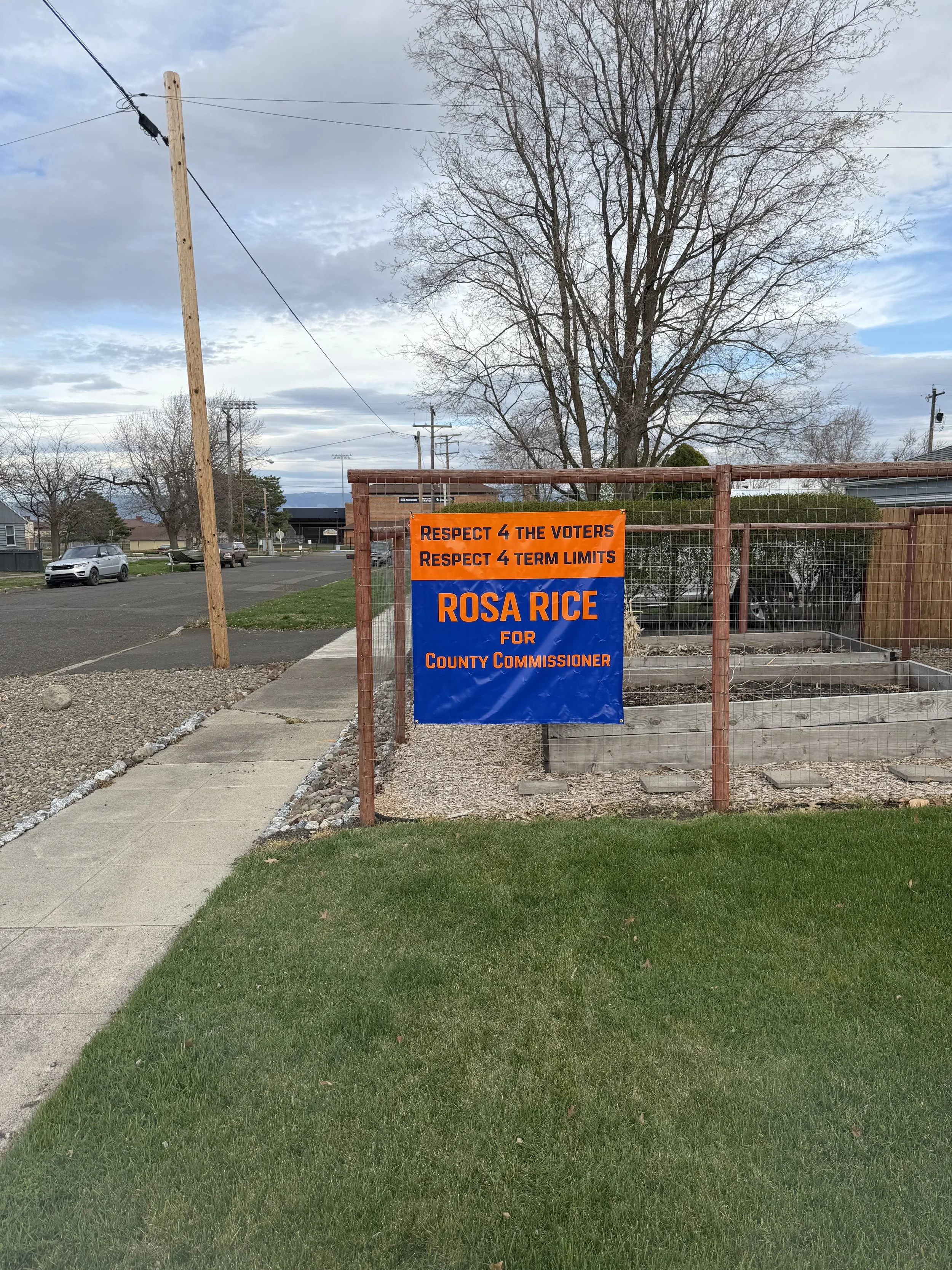 Rosa's banners are in the community!