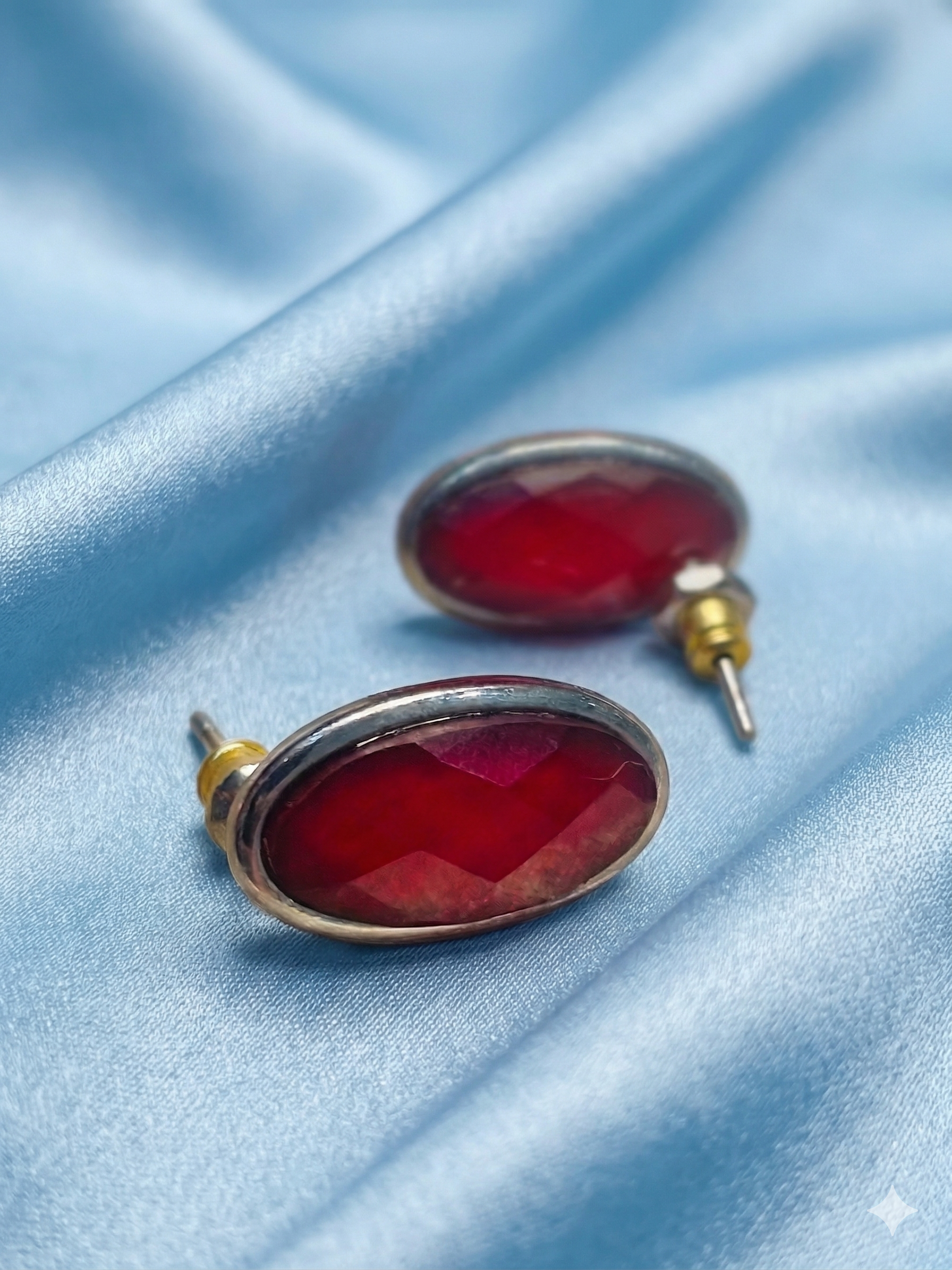 Vintage Oval Faceted Ruby Red Glass Stud Earrings - Silver Toned Frame & Gunmetal Details
