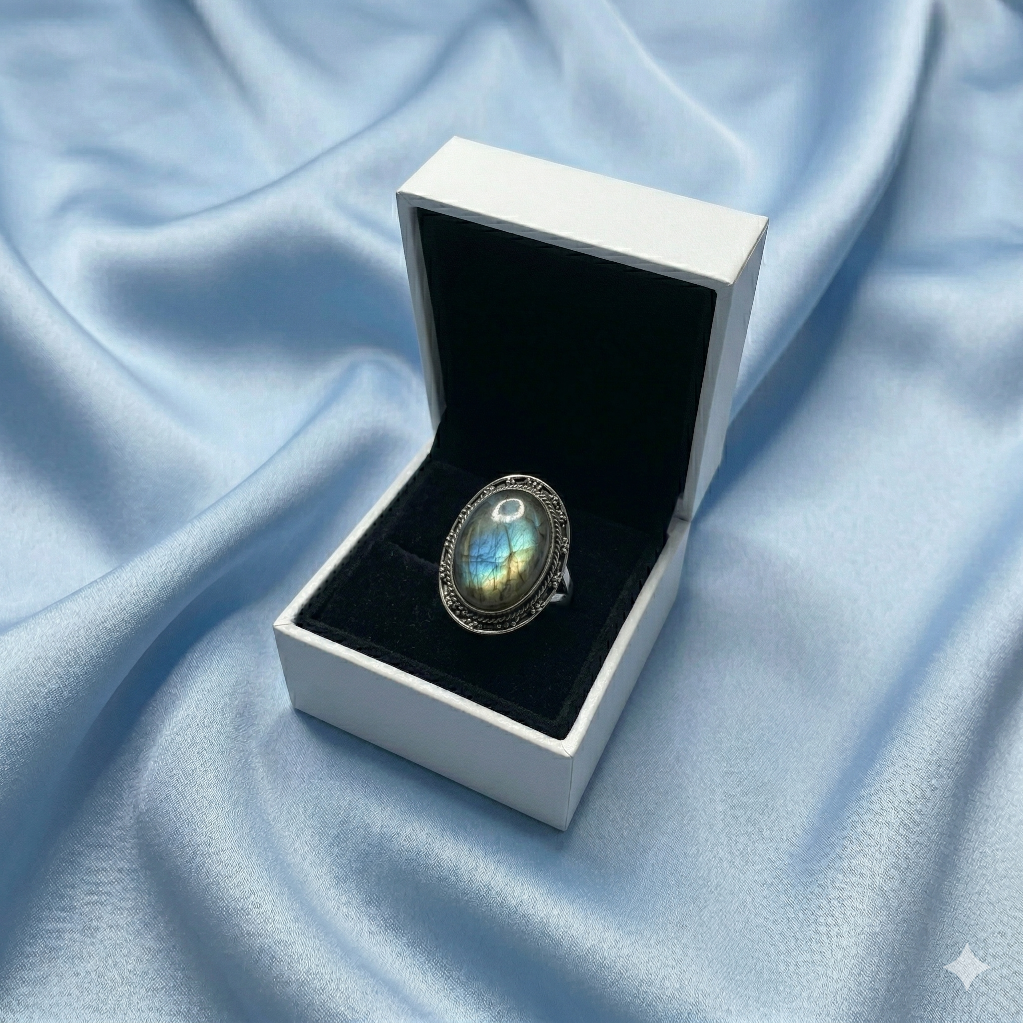 Vintage Sterling Silver & Iridescent Blue-Flash Stone — 9.0g — Size M