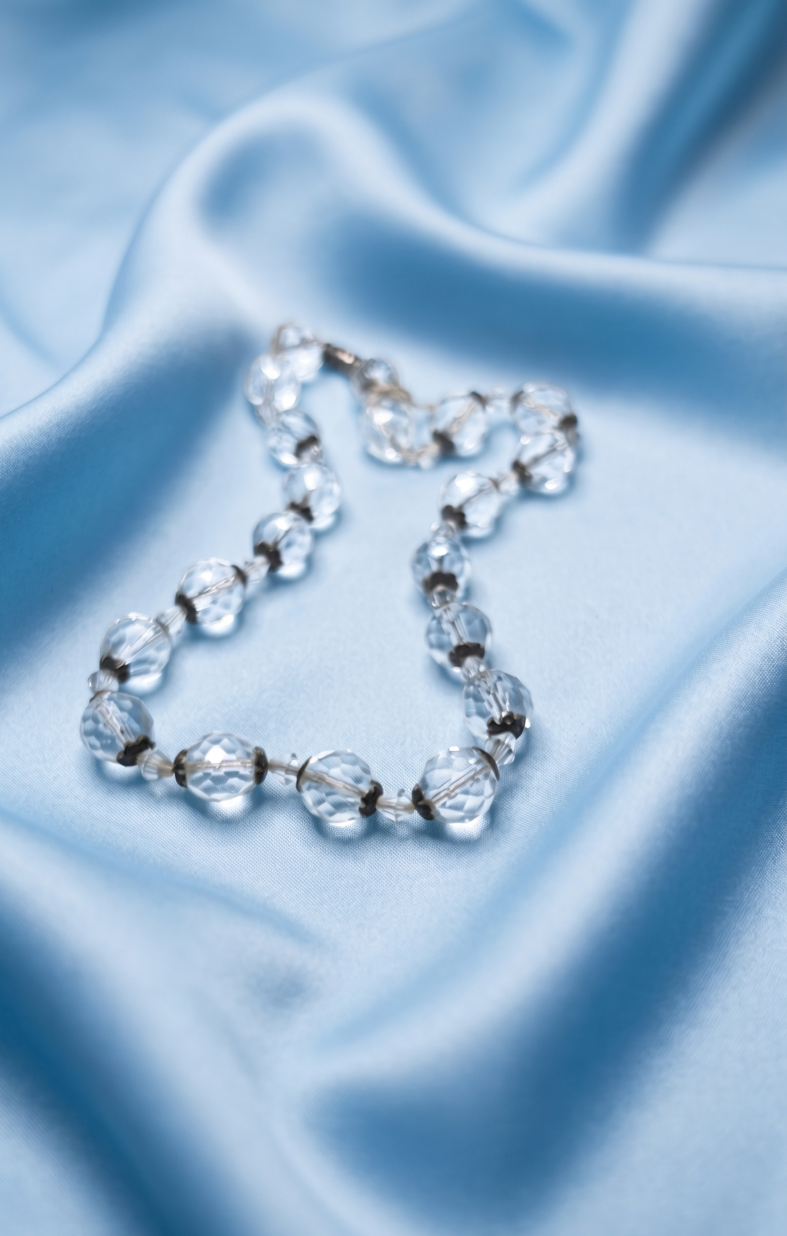 glass clear necklace.png