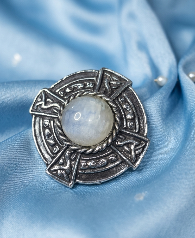Bespoke 16g Celtic Wheel Brooch - Natural 'Galaxy' Quartz