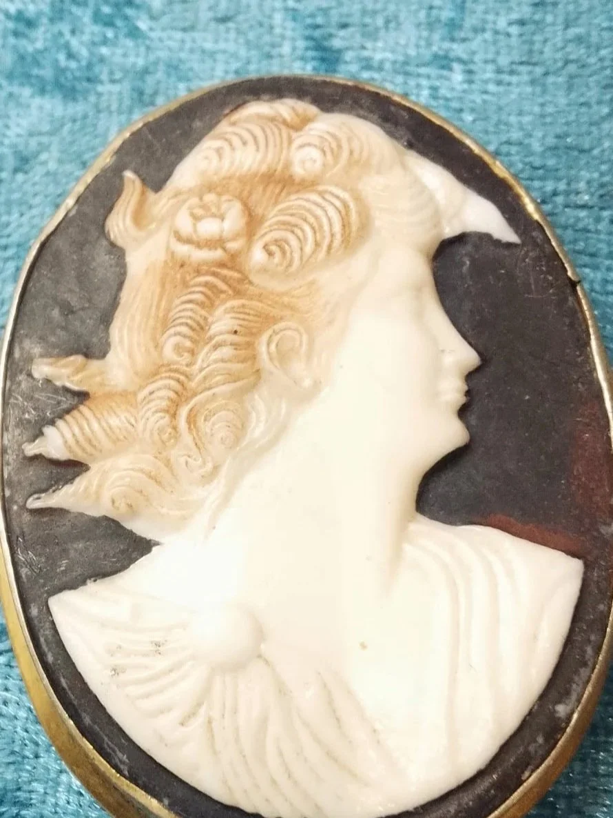 Antique Victorian "Field-Signed" JA Shell Cameo - 15ct Gold Mount- A Cameo with SOUL