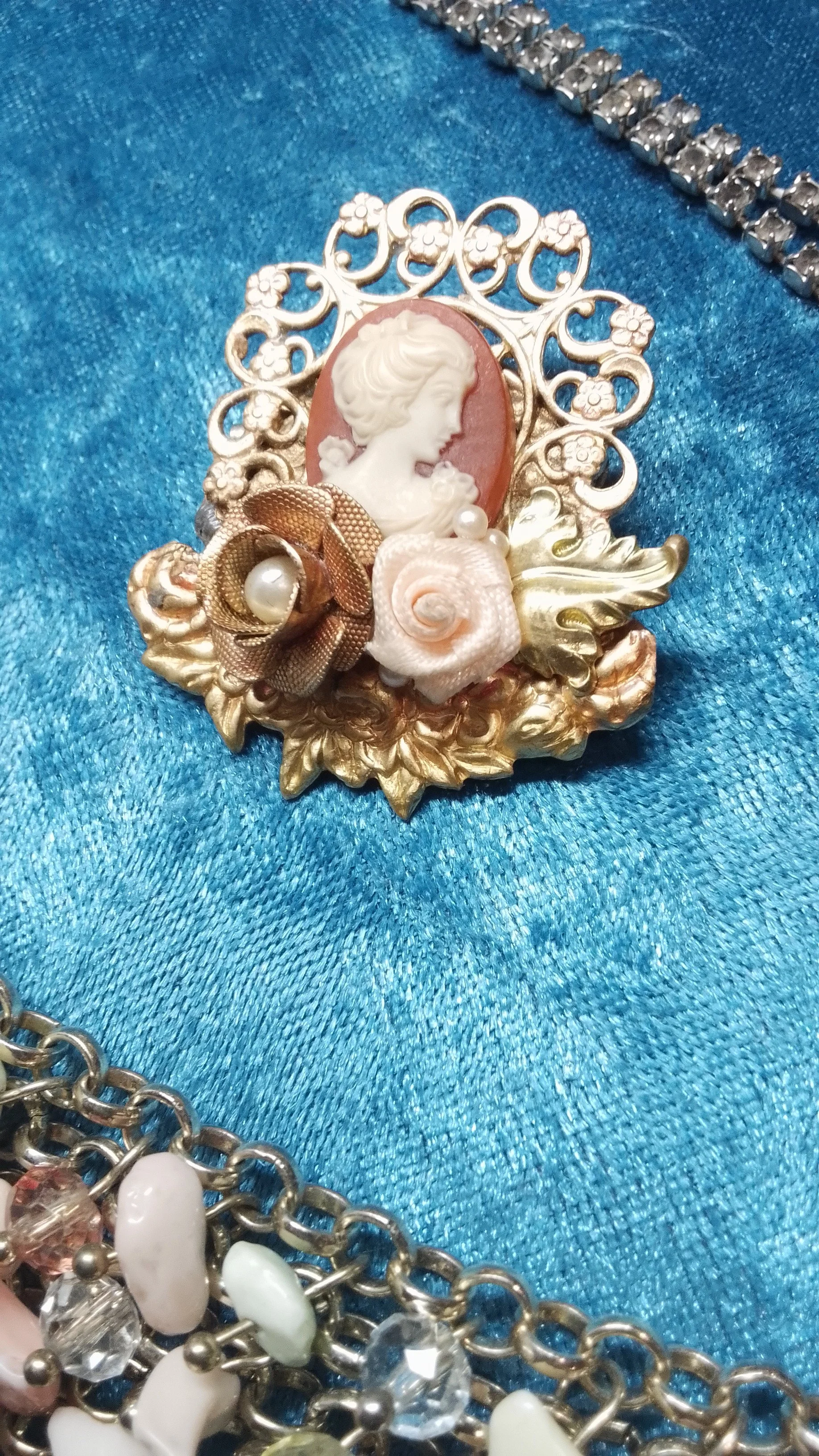 Vintage 1970s Romantic Assemblage Brooch - Cameo & Mixed-Media Roses