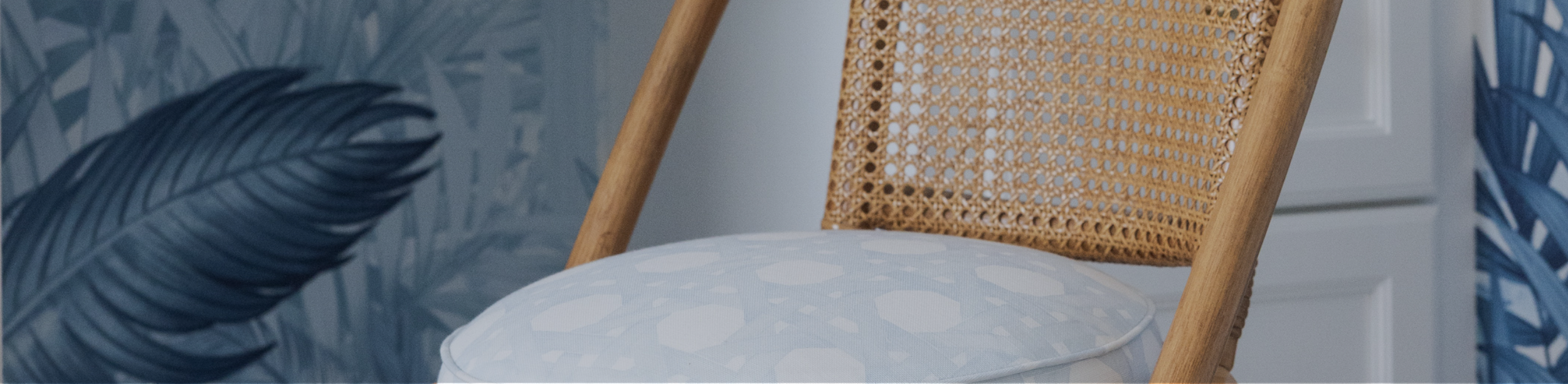 Blue palm primary bath.png