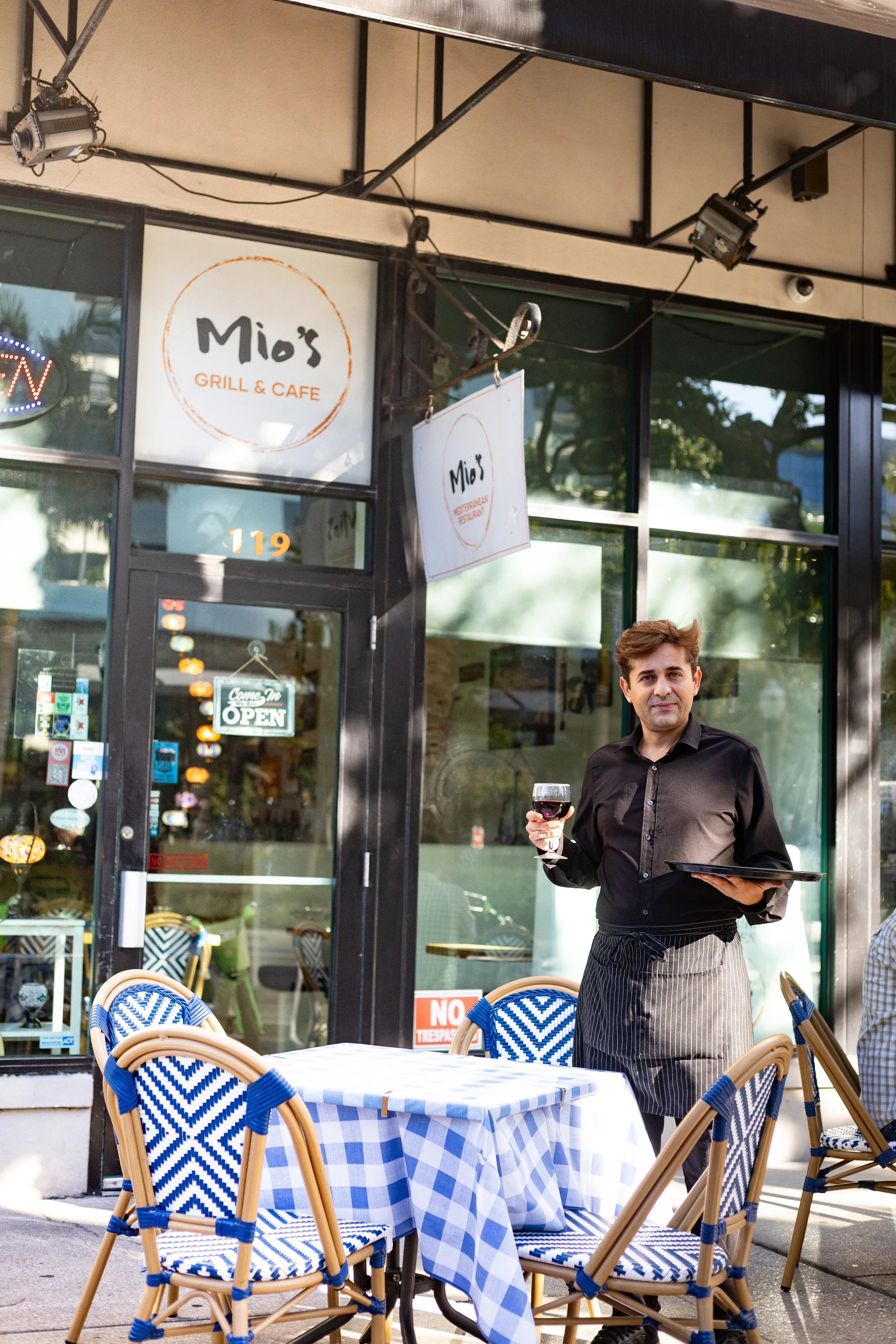 MIO'S GRILLE