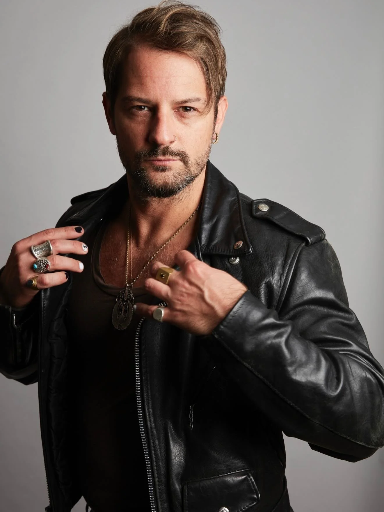 Should I get into ACTING? Should I switch gears? From the frame to the big screen? Just maybe. 🎬

#Acting #NewChapter #Headshots #losangelesactor 
#hollywood 

📸Headshots by @georgeevanphoto