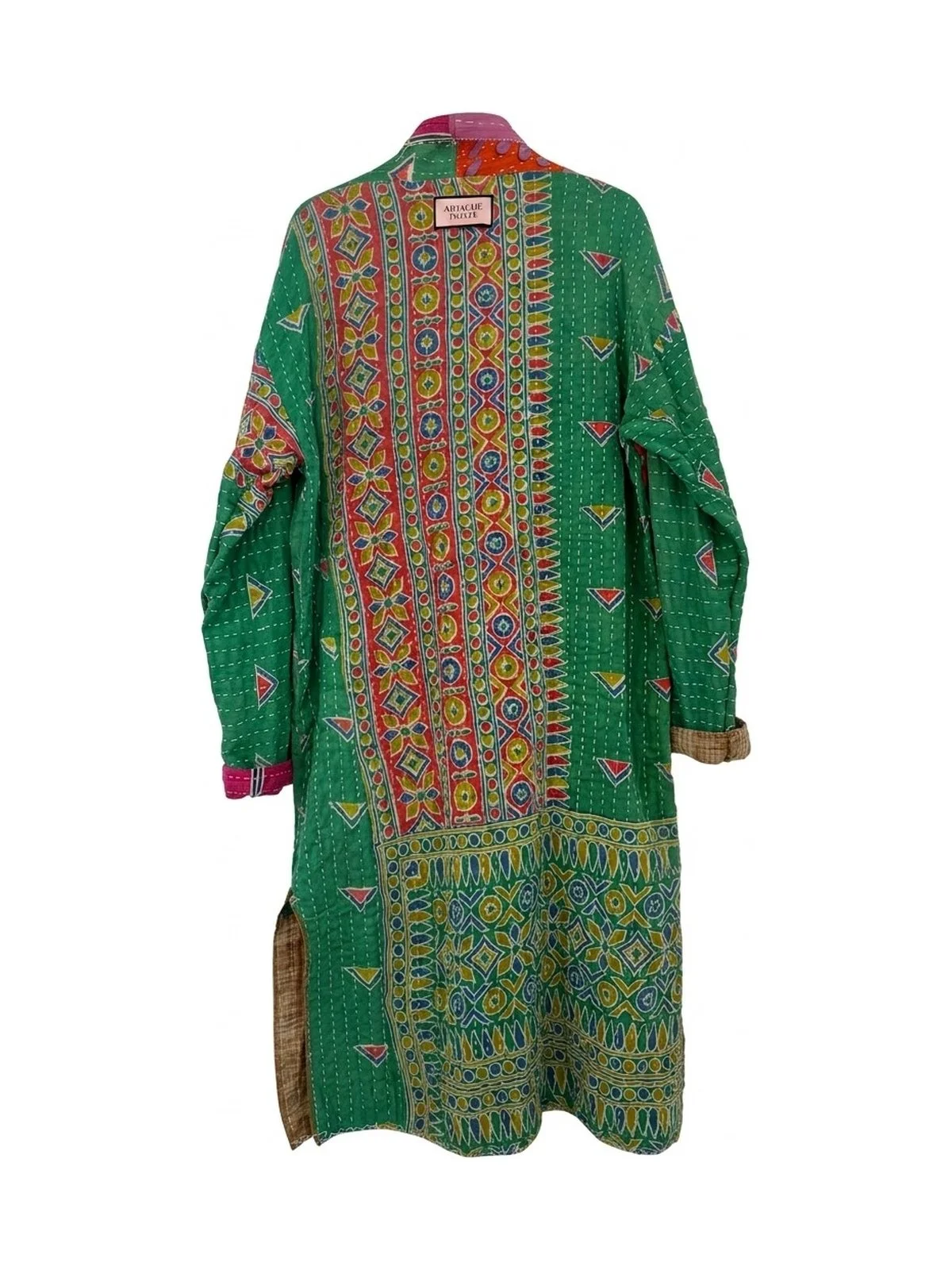 artache-hotel-robe-006-m-back-a-web.jpg