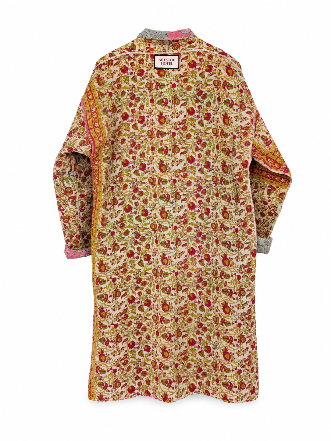artache-hotel-robe-003-s-back-a-web.jpg
