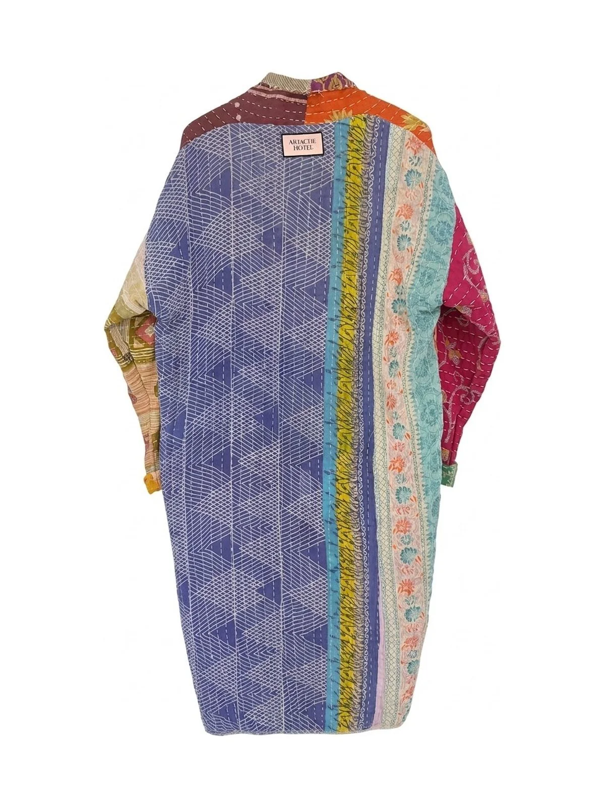 artache-hotel-robe-014-m-back-a-web.jpg