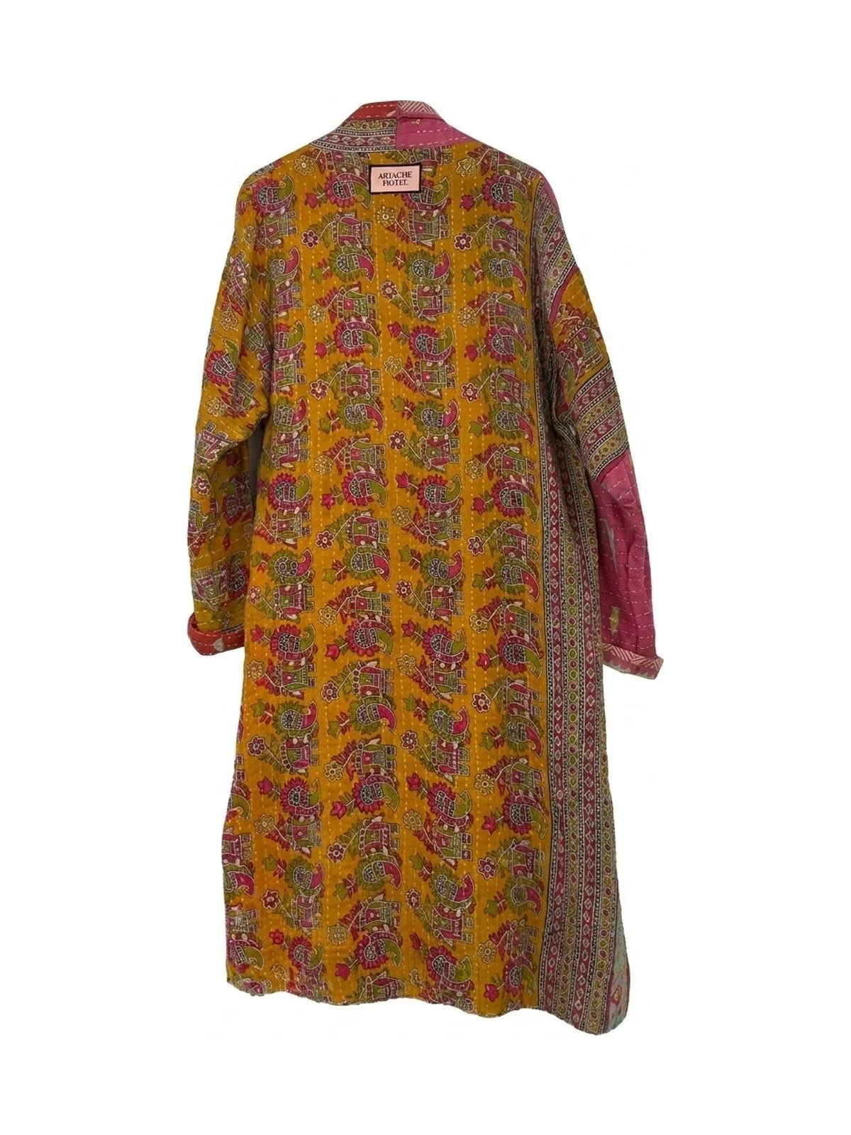 artache-hotel-robe-010-m-back-a-web.jpg