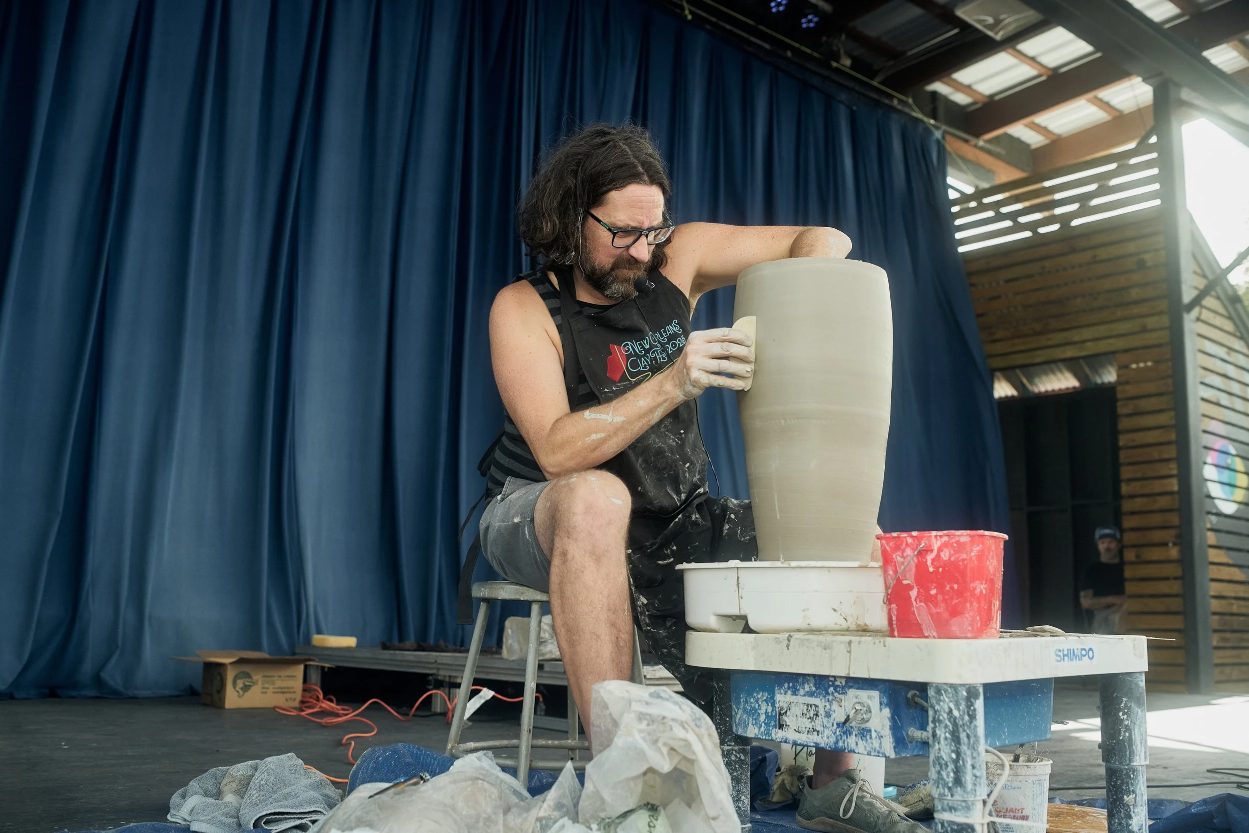 Demonstrating Artist Peter Horjus