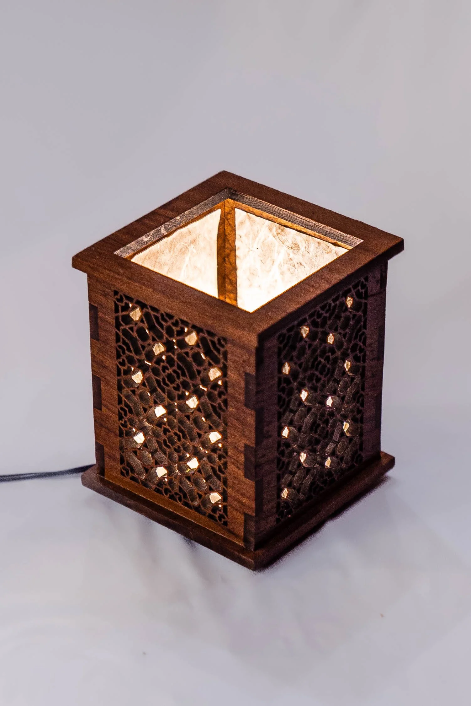 Handcrafted Wooden Lamp – 4x5 Moroccan-Inspired Pattern Accent Light