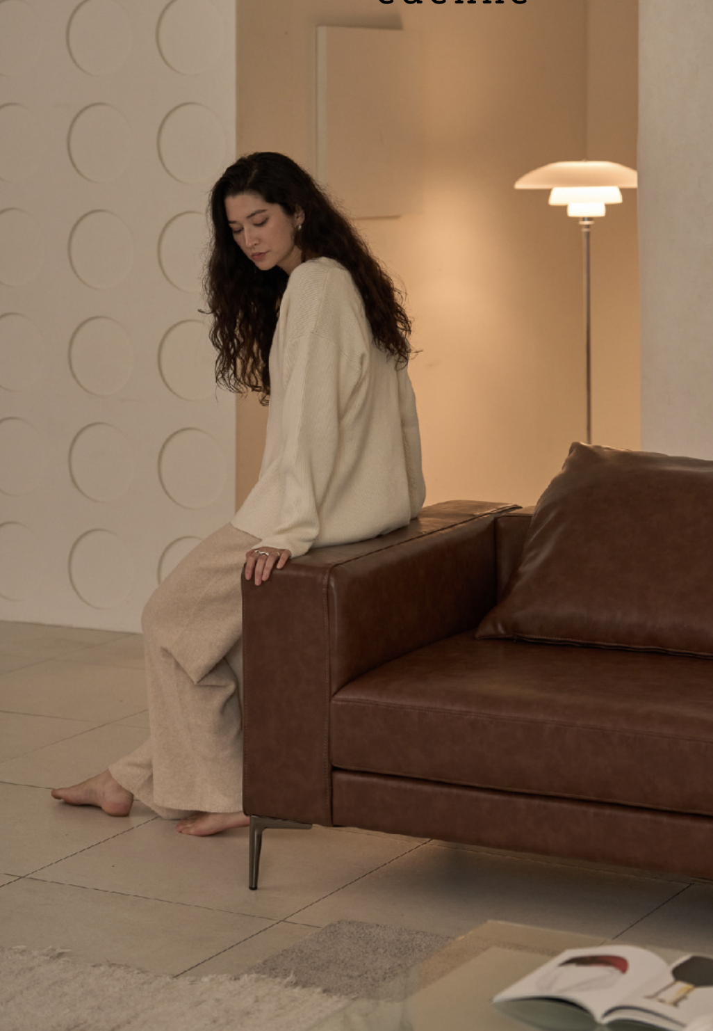 혼혈 프리랜서 모델 에덴느 소파 앤 러그 화보 글로리아 | Mixed freelance model EDENNE sofa and rug campaign Gloria Condy