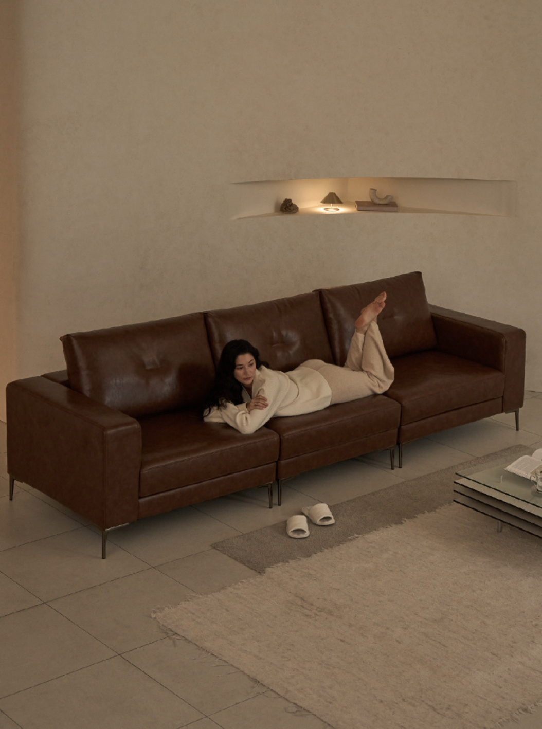 에덴느 소파 화보 혼혈모델 프리랜서 모델 글로리아 촬영 | EDENNE sofa campaign mixed model Gloria Condy freelance shoot