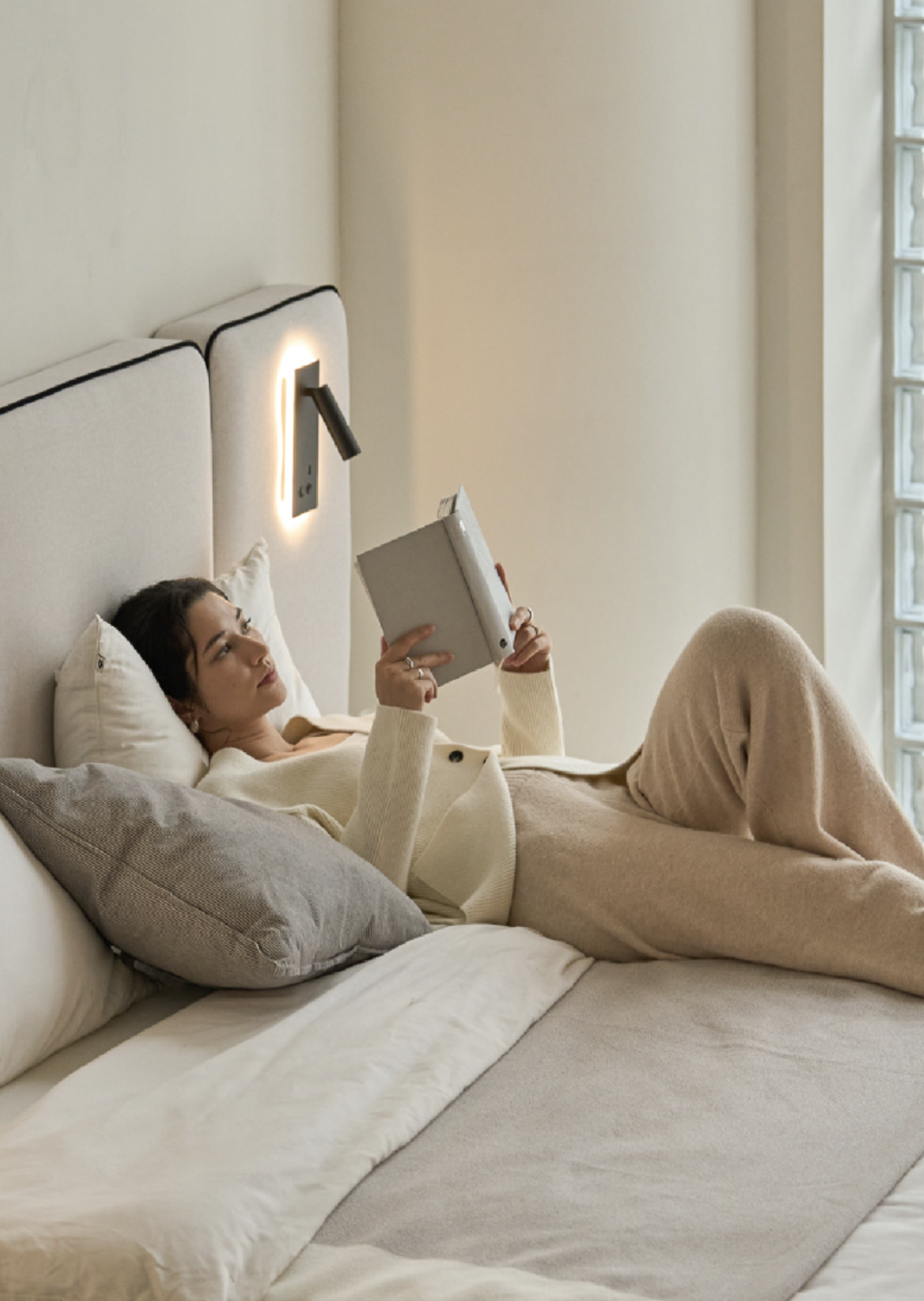 Mixed model Gloria Condy EDENNE lifestyle furniture campaign | 혼혈모델 글로리아 콘디 에덴느 라이프스타일 가구 화보