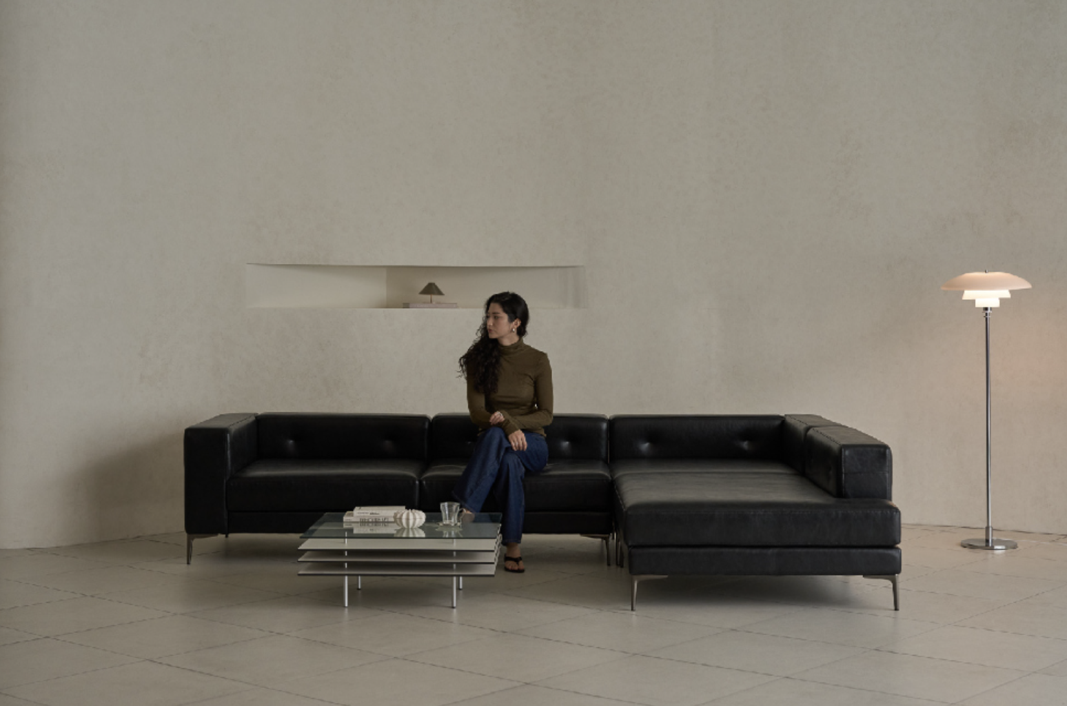 Freelance mixed model Gloria Condy EDENNE home styling shoot | 프리랜서 혼혈모델 글로리아 콘디 에덴느 홈스타일링 촬영
