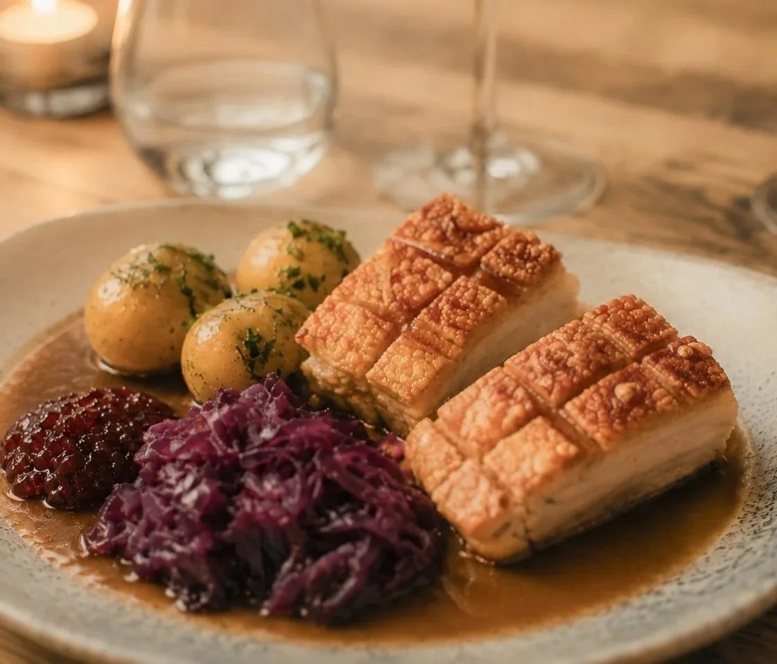 Bilde av ribbetallerken, potetet og rødkål - på Bygdøy Vertshus - Restaurant - Oslo- Julebord