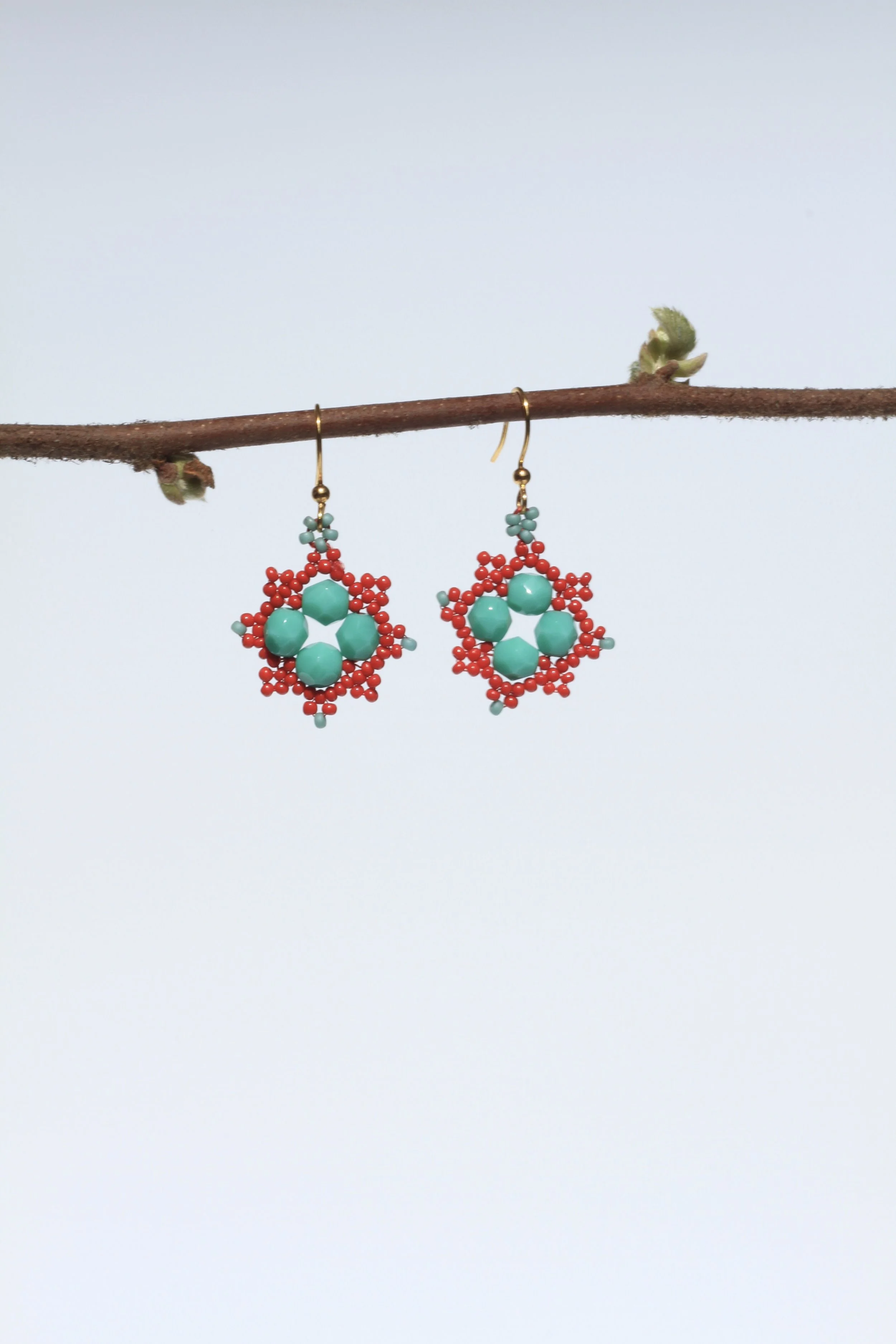 Aqua Crimson Filigree