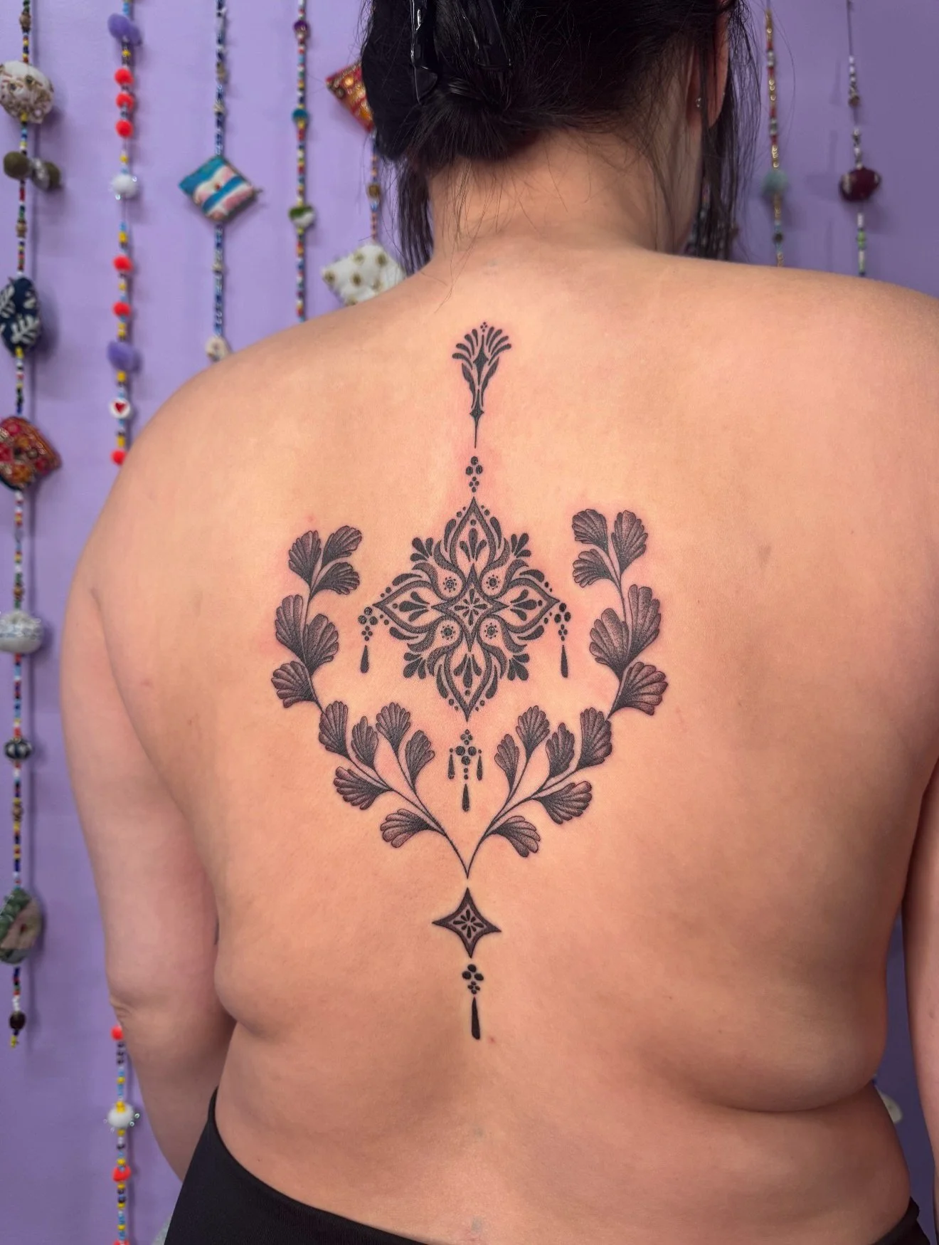 piece done by @madirosetattoos ✨💫🕶️

#alaskatattoo #tattoo #backtattoo #alaskatattooshop #tattooalaska