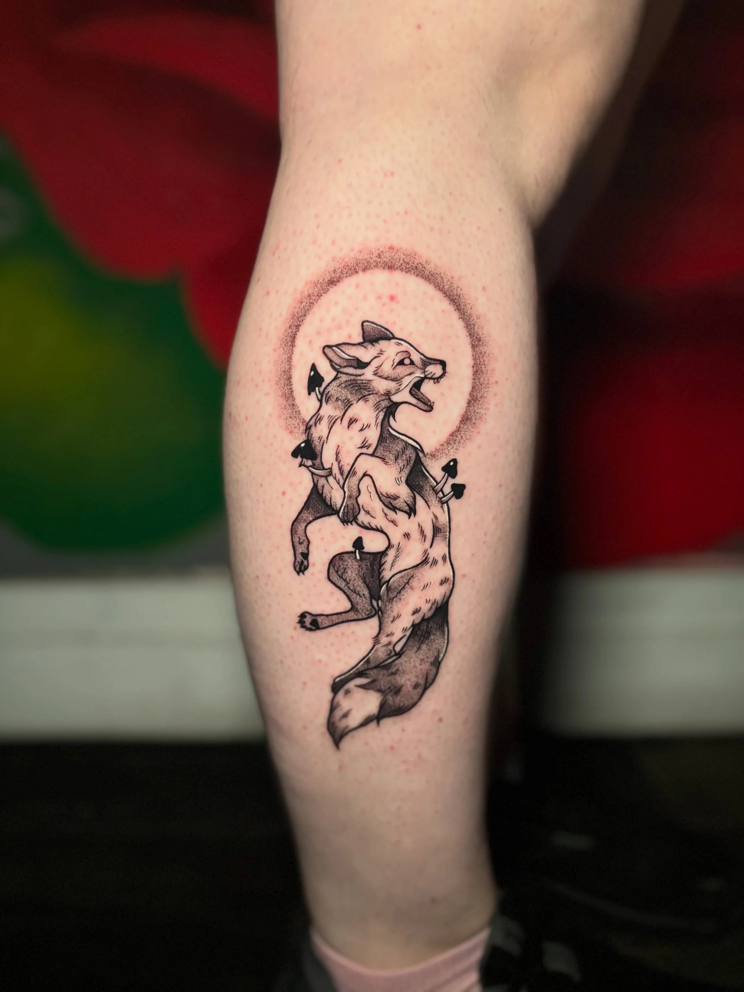 done by @5am.x.tattoos !! ✨🖤 Sam is moving here this summer and starting to book for August!! DM her to get on her books!! 🕶️🧚🏼

#alaskatattoo #tattoo #alaskatattooshop #tattooalaska #legtattoo